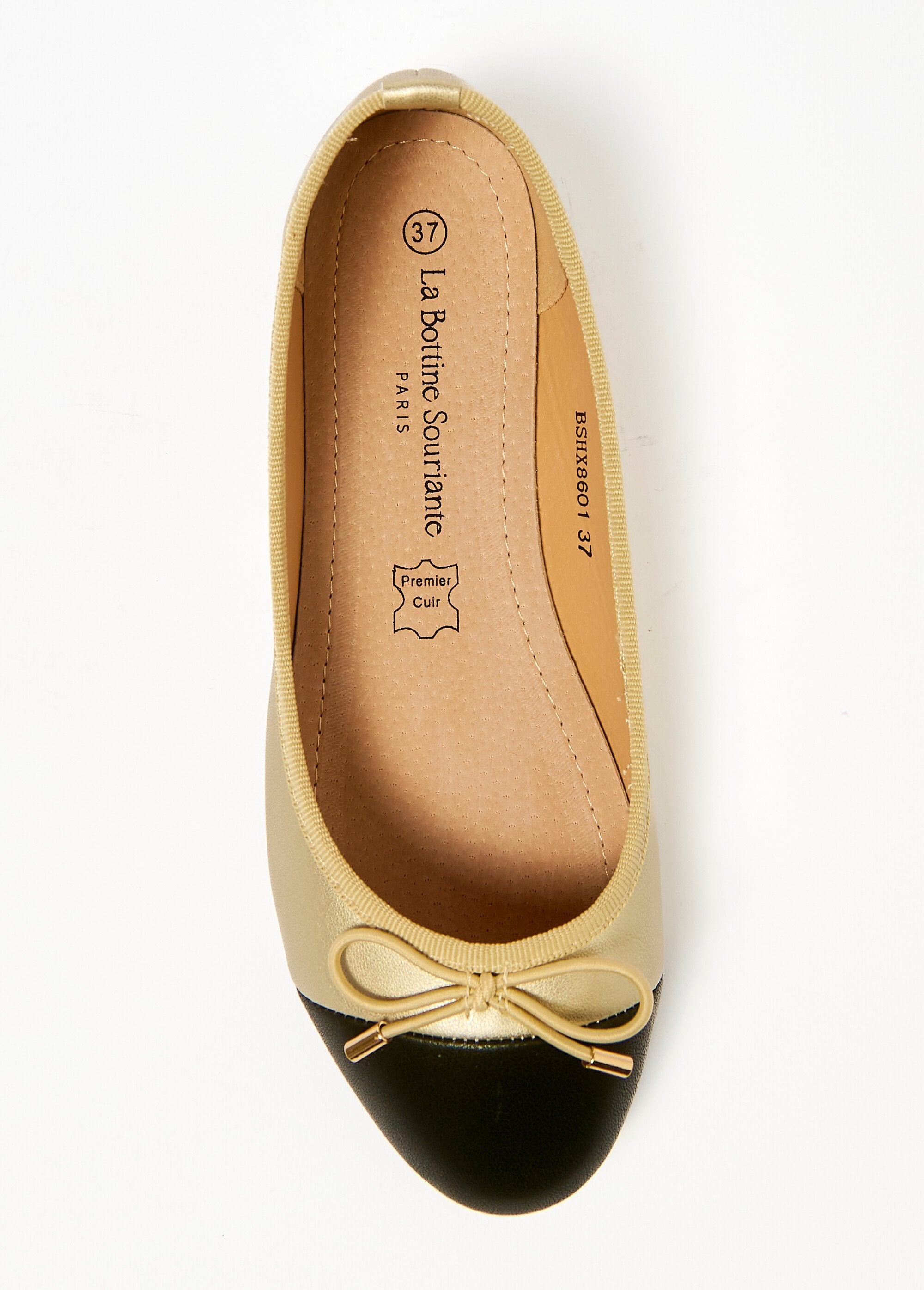Ballerina_flats_with_a_toe_cap_and_a_small_bow_Golden_OV1_slim