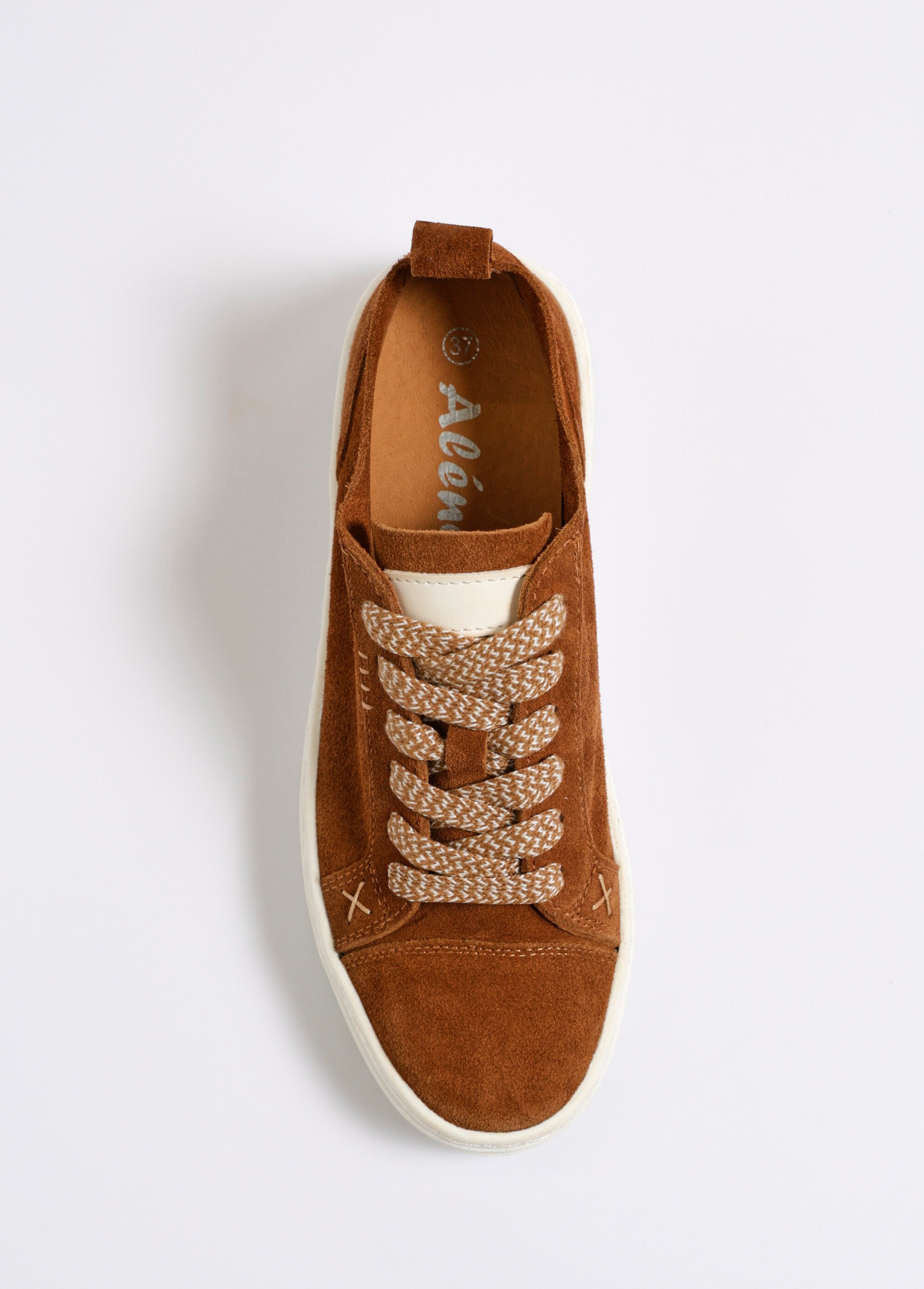 Wedge_sneakers_with_fancy_laces_camel_OV1_slim