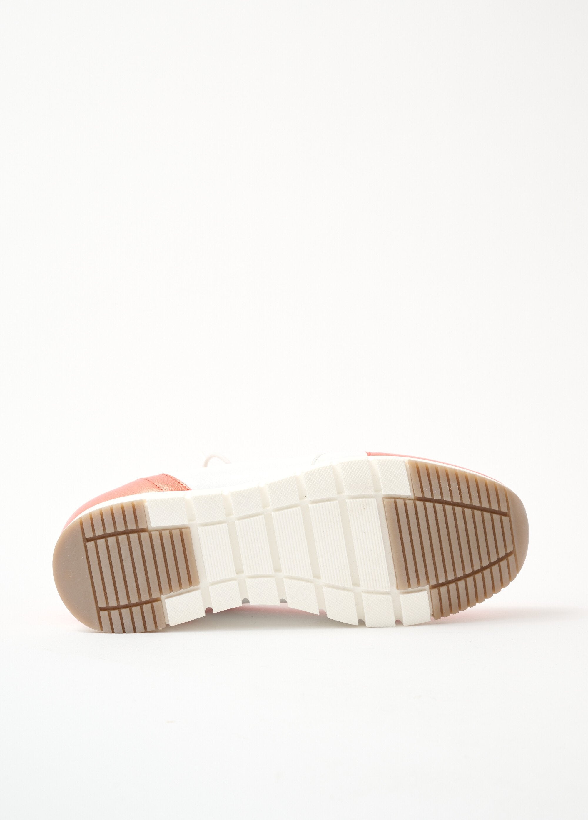 Two-tone_leather_comfort_width_sneakers_Orange_and_white_UN1_slim