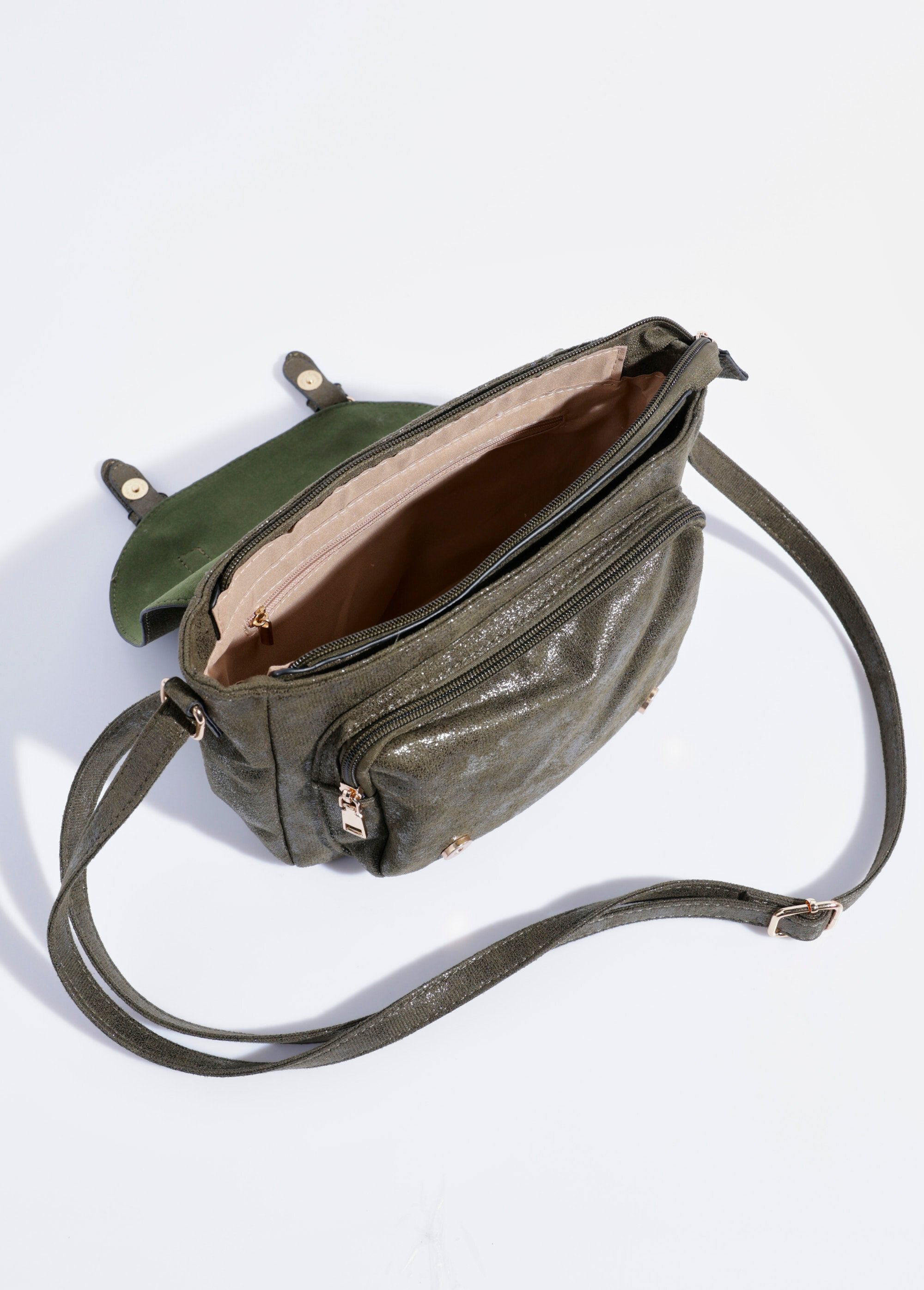 Iridescent_satchel_with_flap_and_2_buckles_Green_DE1_slim