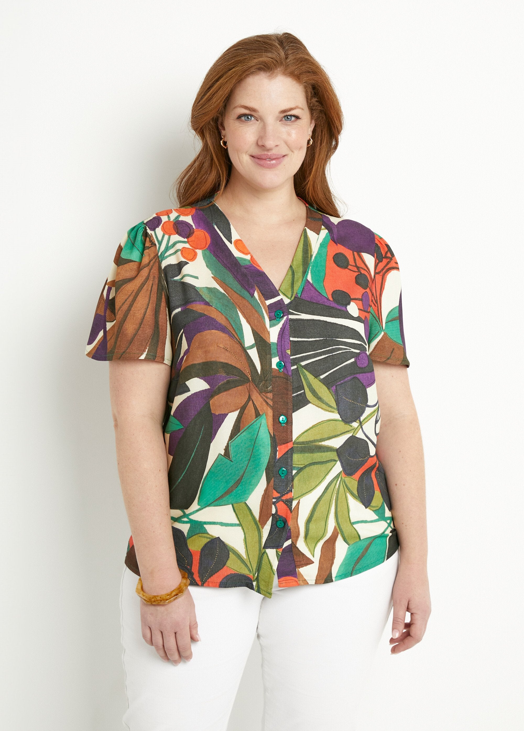 Short-sleeved_plant_print_V-neck_blouse_Multicolor_FA1_curvy