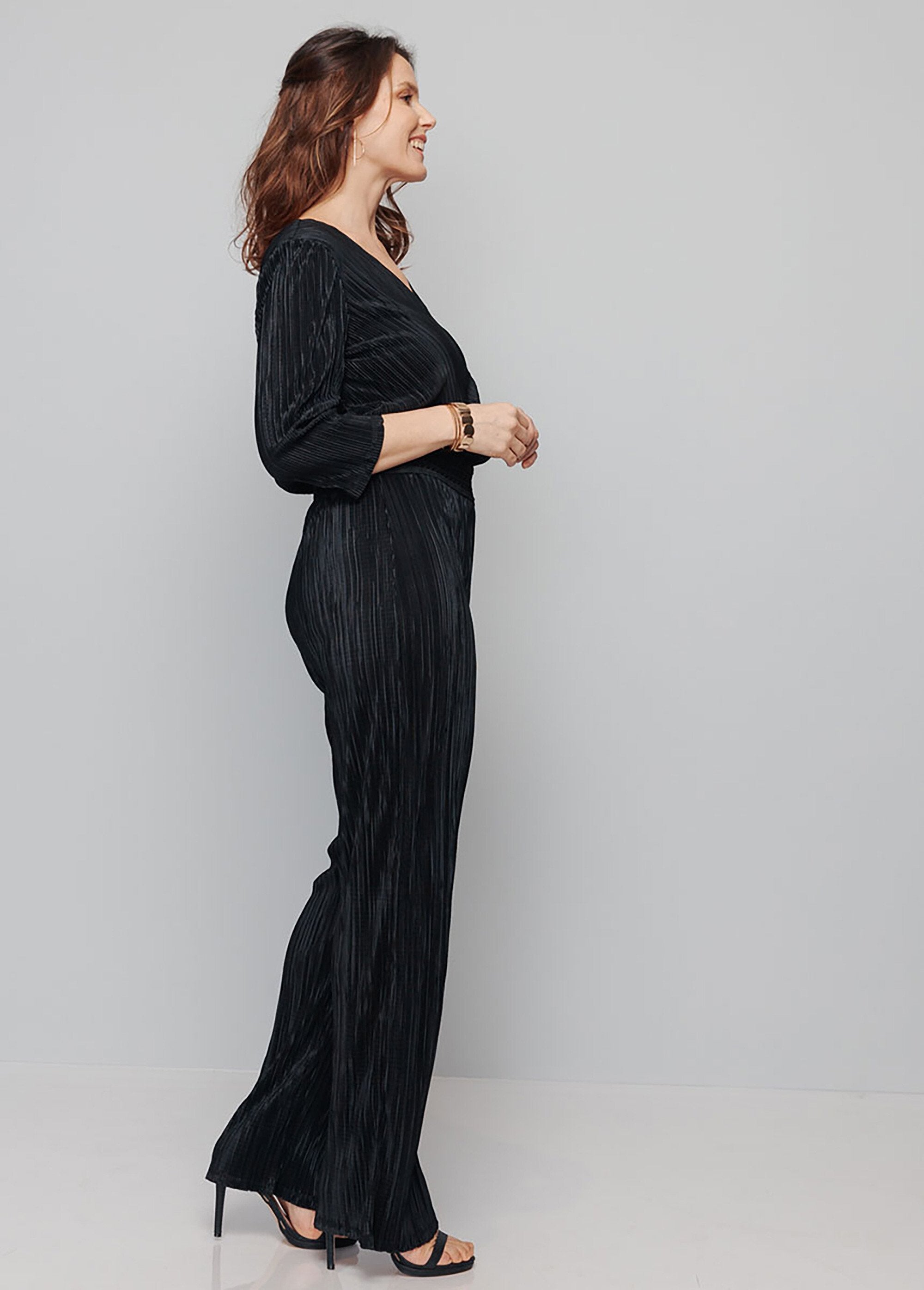 Pleated_knit_jumpsuit_Black_DR1_slim