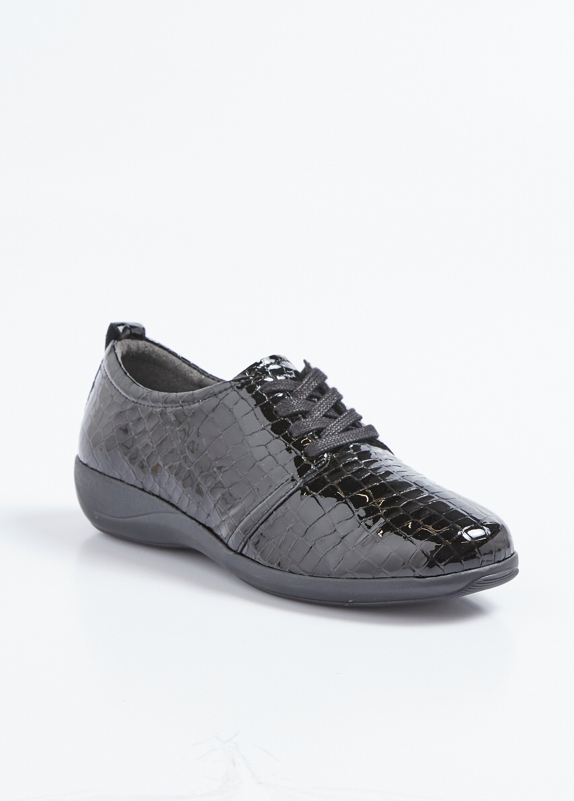 Reptile-effect_patent_leather_wide_lace-up_Derbies_Black_varnish_FA1_slim