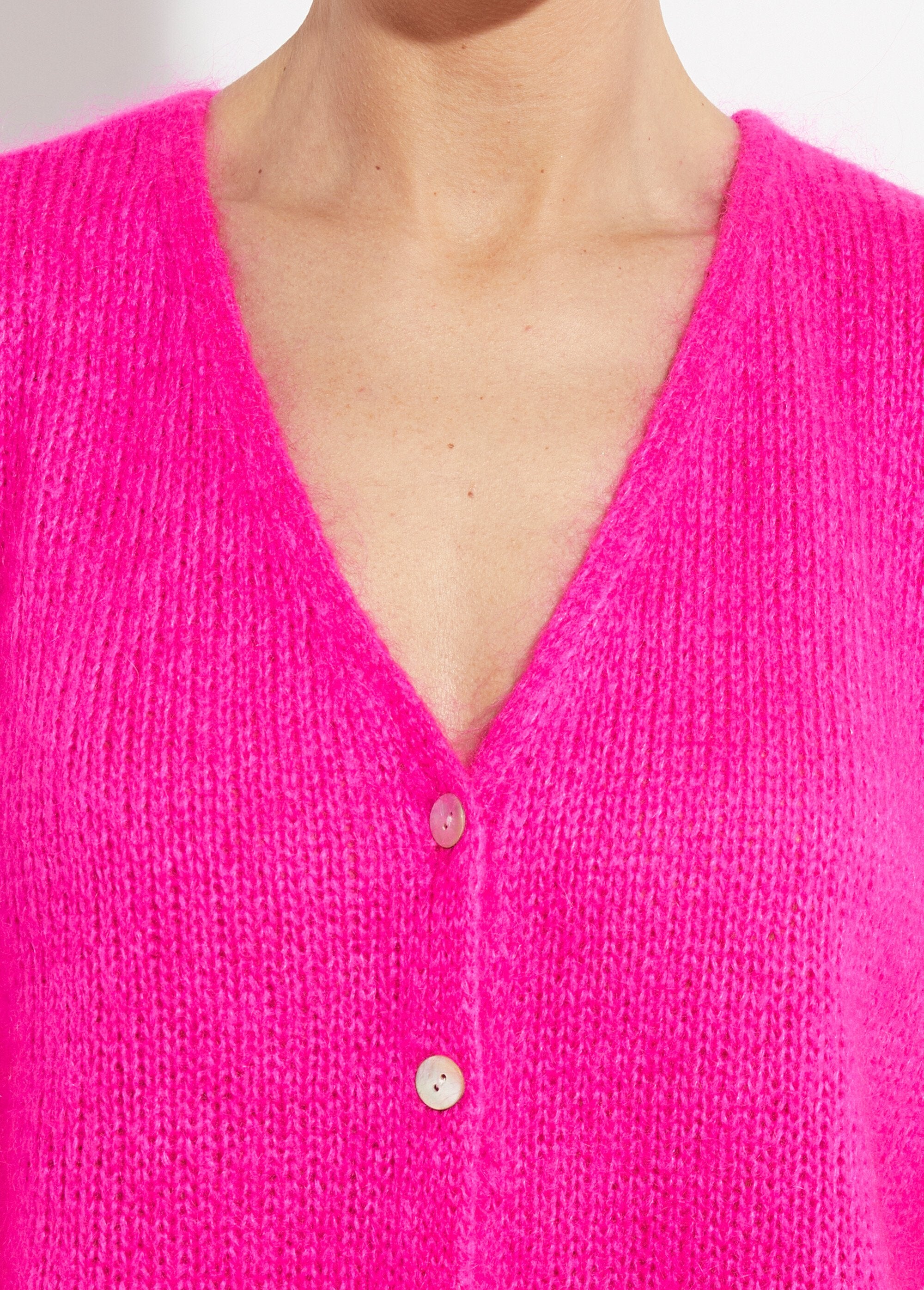 Warm_V-neck_mohair_knit_cardigan_Fuchsia_rose_DE2_slim