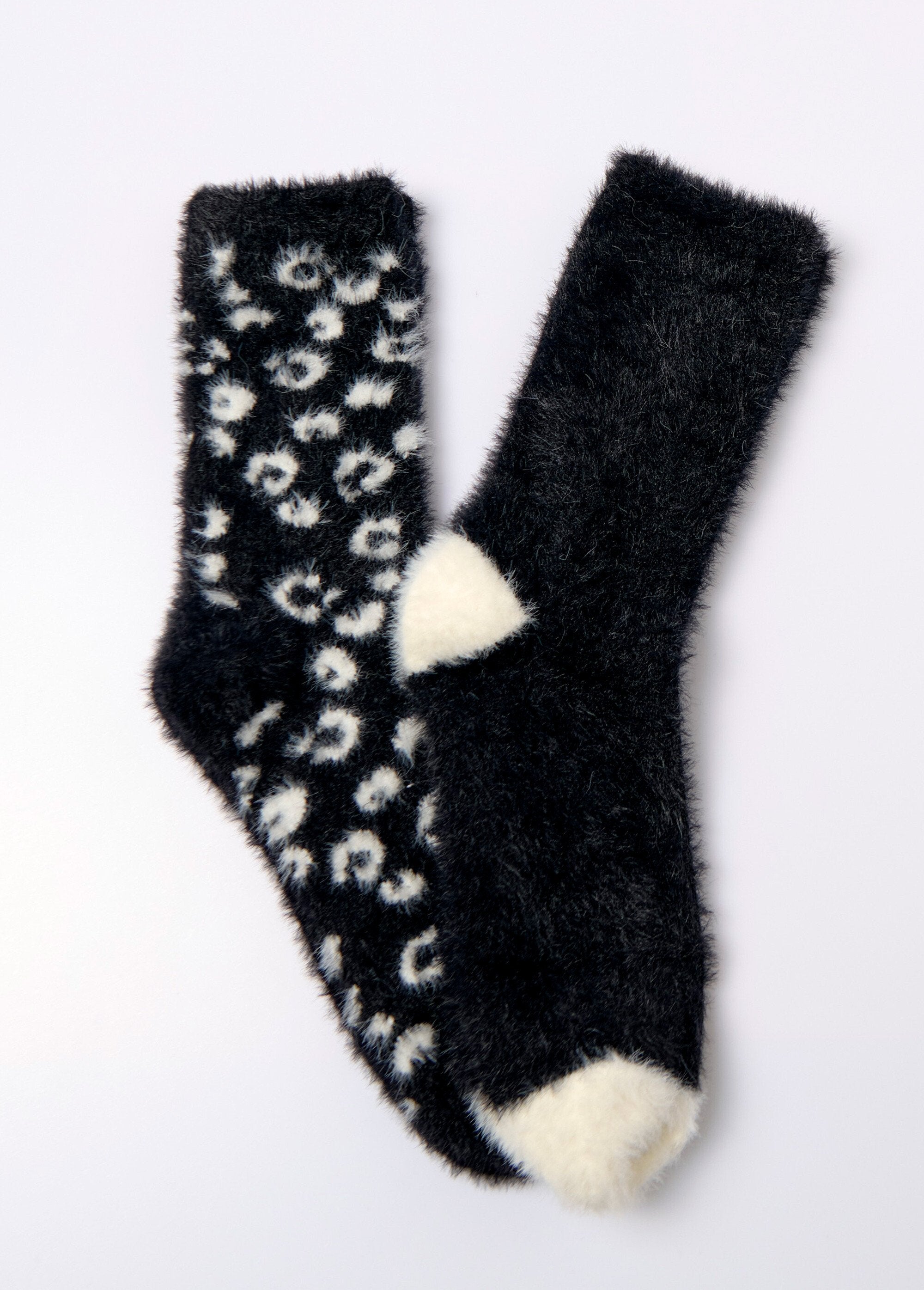 Pack_of_2_warm_hairy_socks_Black_lot_2_FA1_slim