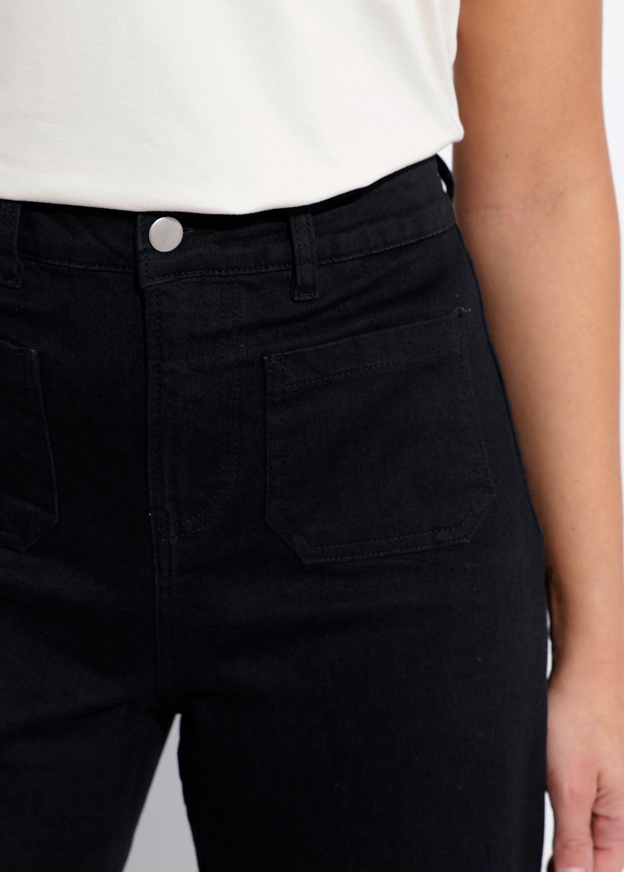 7/8th_wide_stretch_denim_jeans_with_4_pockets_Black_DE1_slim