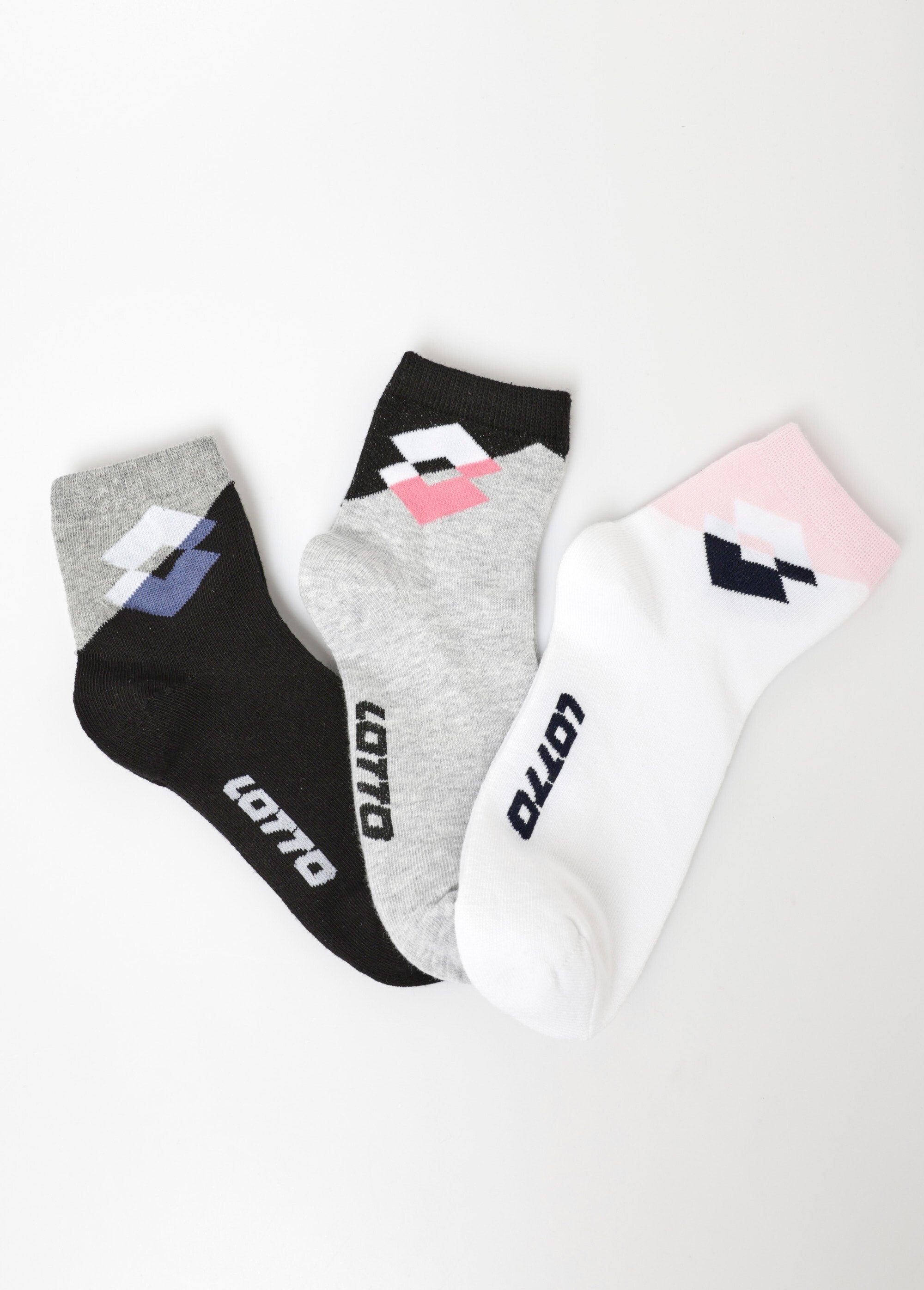 Pack_of_3_assorted_colorful_logo_socks_Assorted_gray_FA1_slim