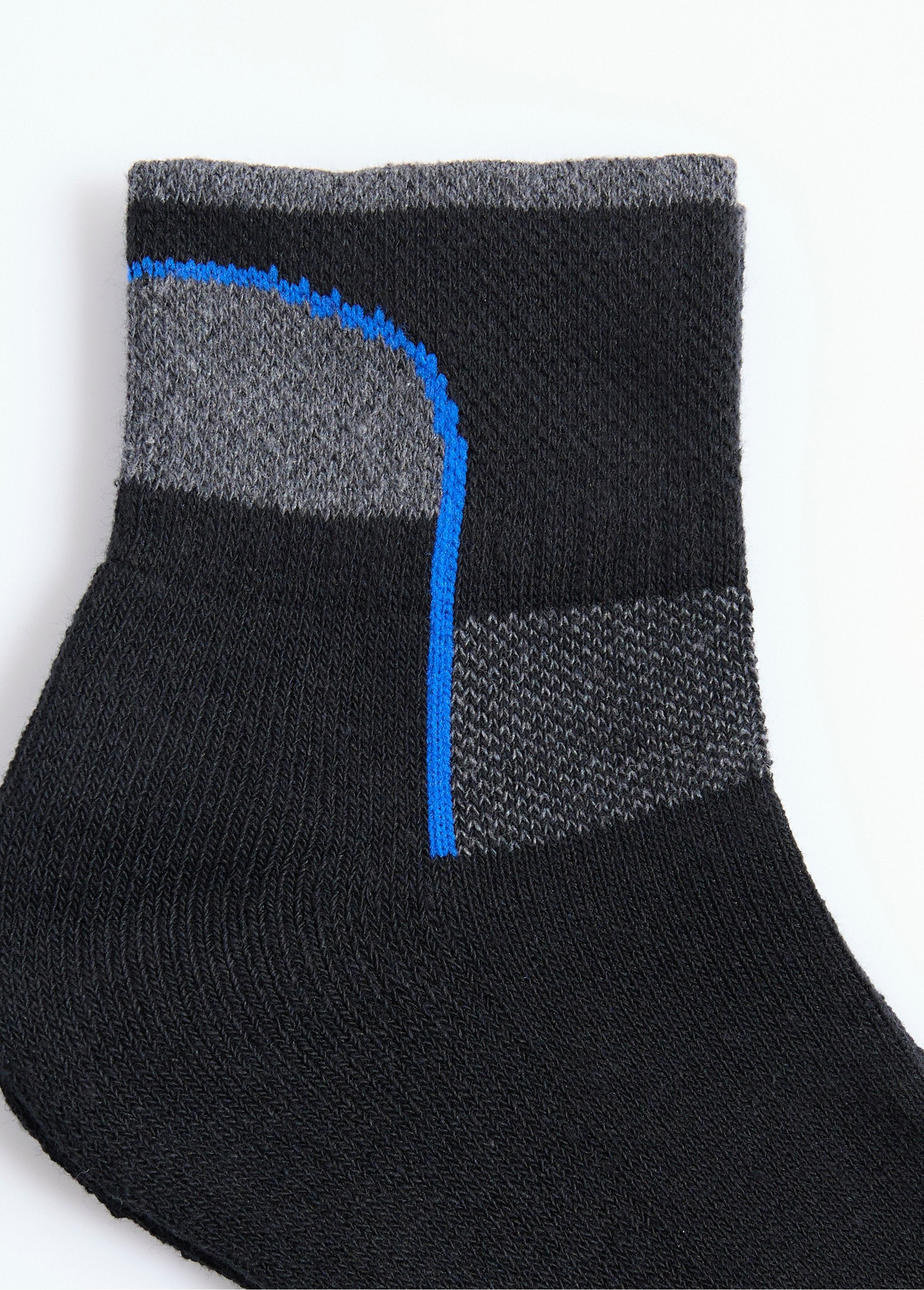 Pack_of_3_assorted_sports_socks_Assorted_blue_DE3_slim