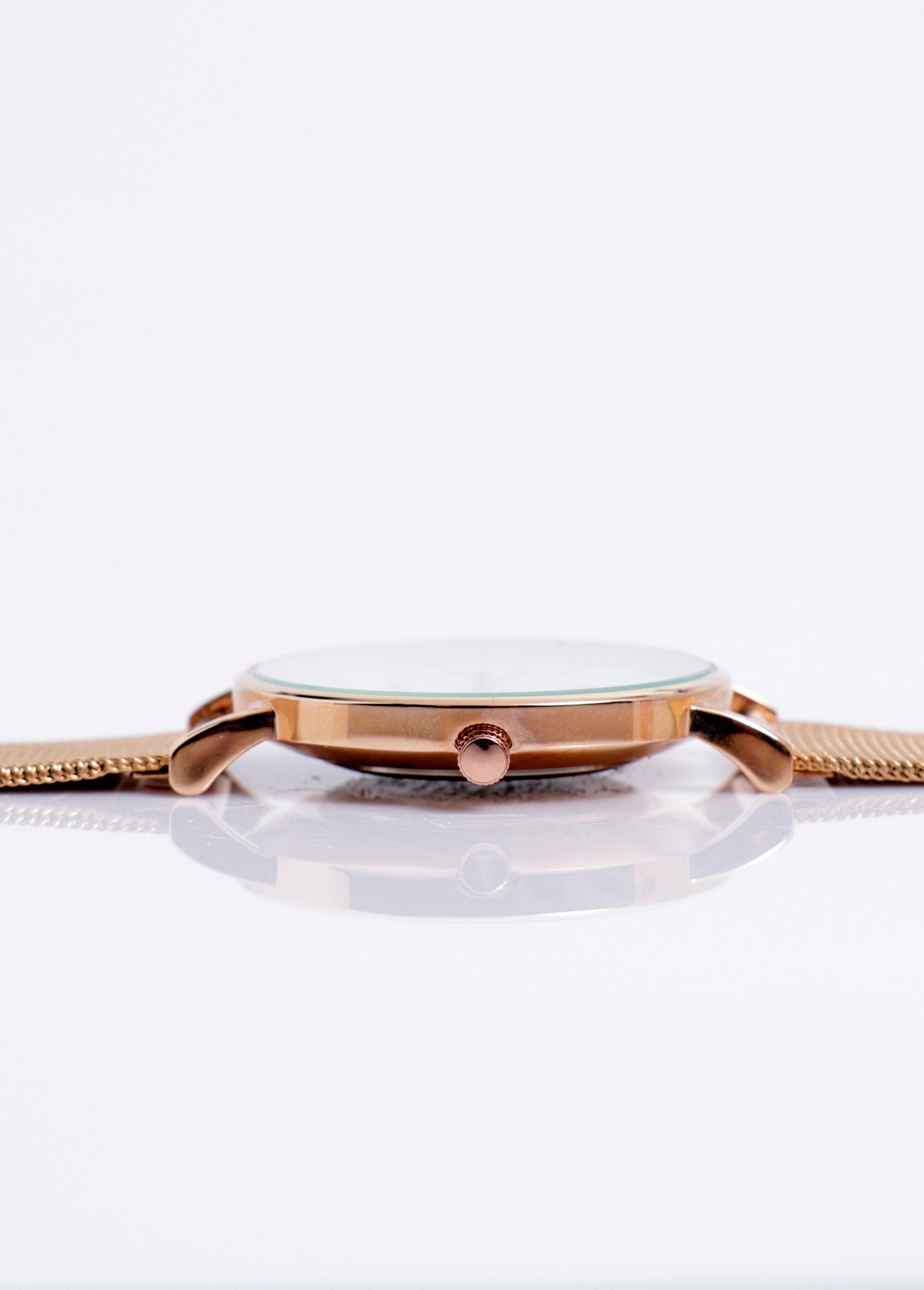 Round_watch_with_Milanese_mesh_bracelet_2R_White_rose_DE2_slim