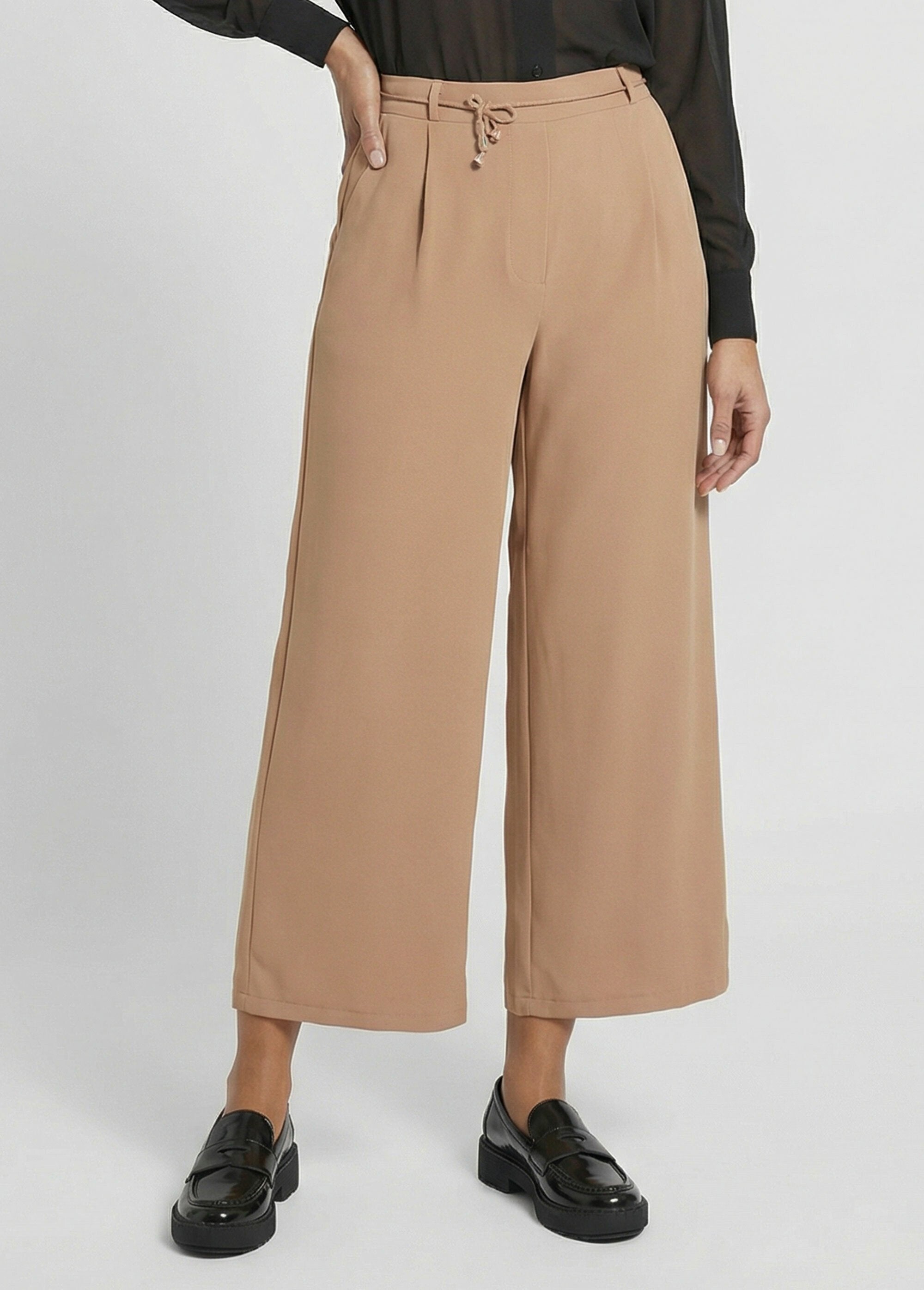Pantalon_large_élastiqué,_Essentiel_Camel_FA1_slim