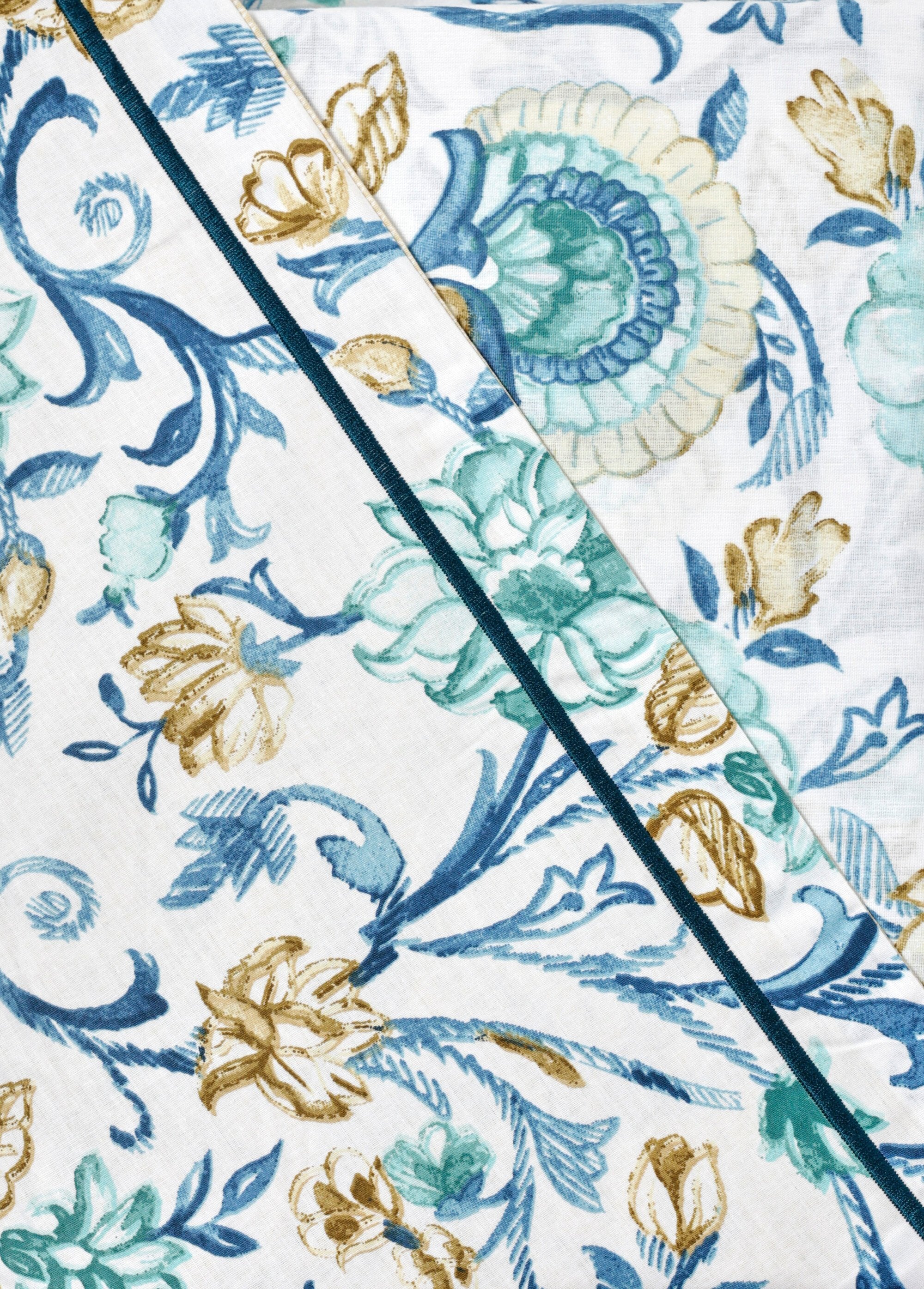 Camellias_3-Piece_Duvet_Cover_Set_Blue_DO1_slim