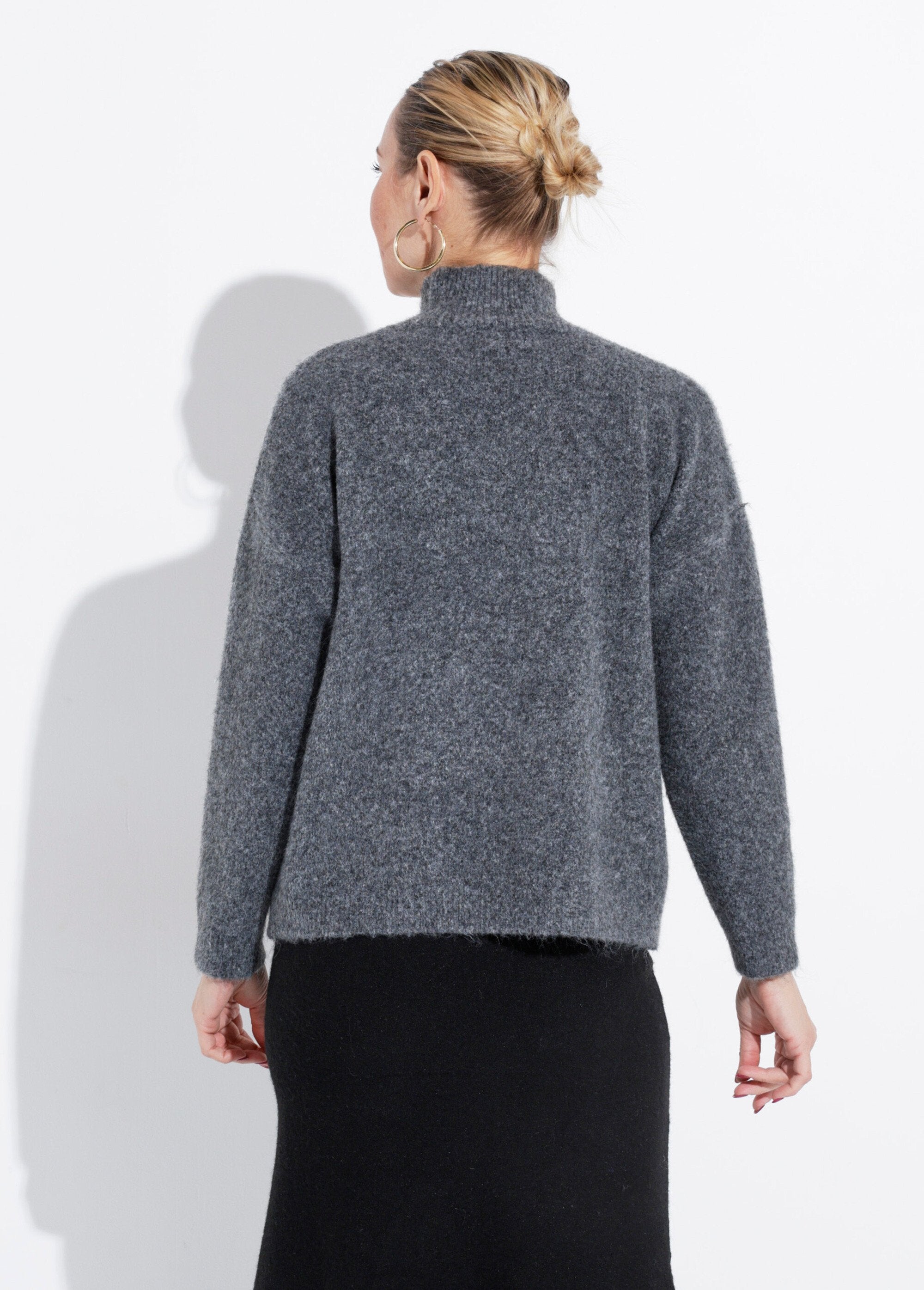 High-neck_sweater_in_fluffy_knit_Dark_gray_DO1_slim