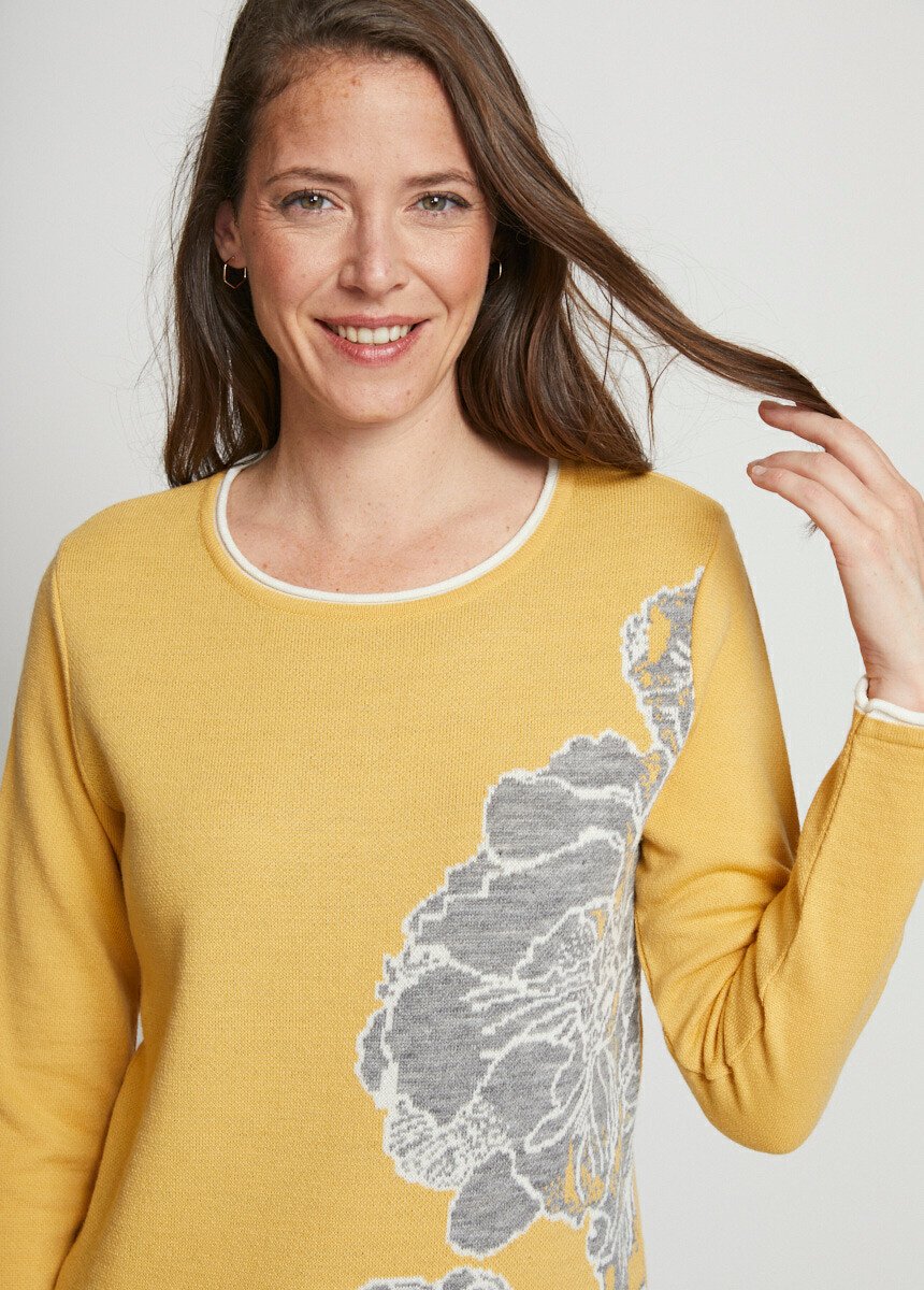 Floral_jacquard_round_neck_sweater_with_wool_Honey_and_gray_DE1_slim