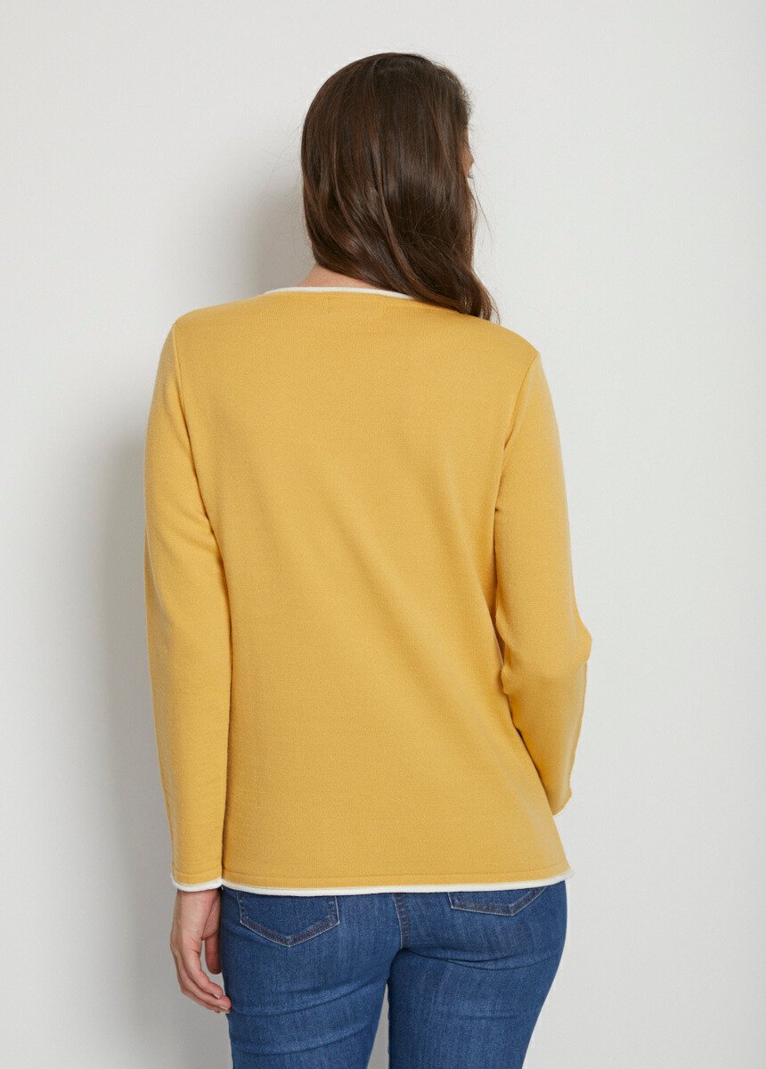 Floral_jacquard_round_neck_sweater_with_wool_Honey_and_gray_DO1_slim