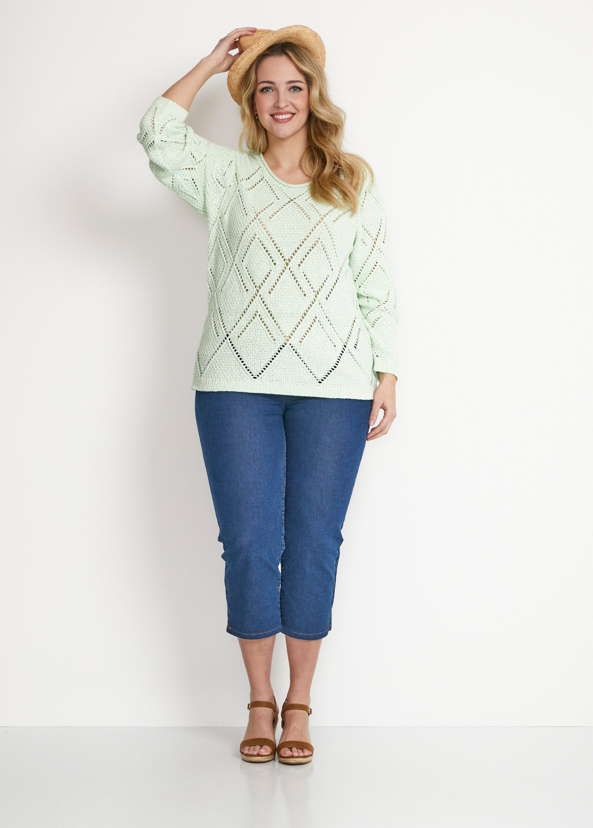 Openwork_stranded_knit_sweater_Green_SF1_curvy