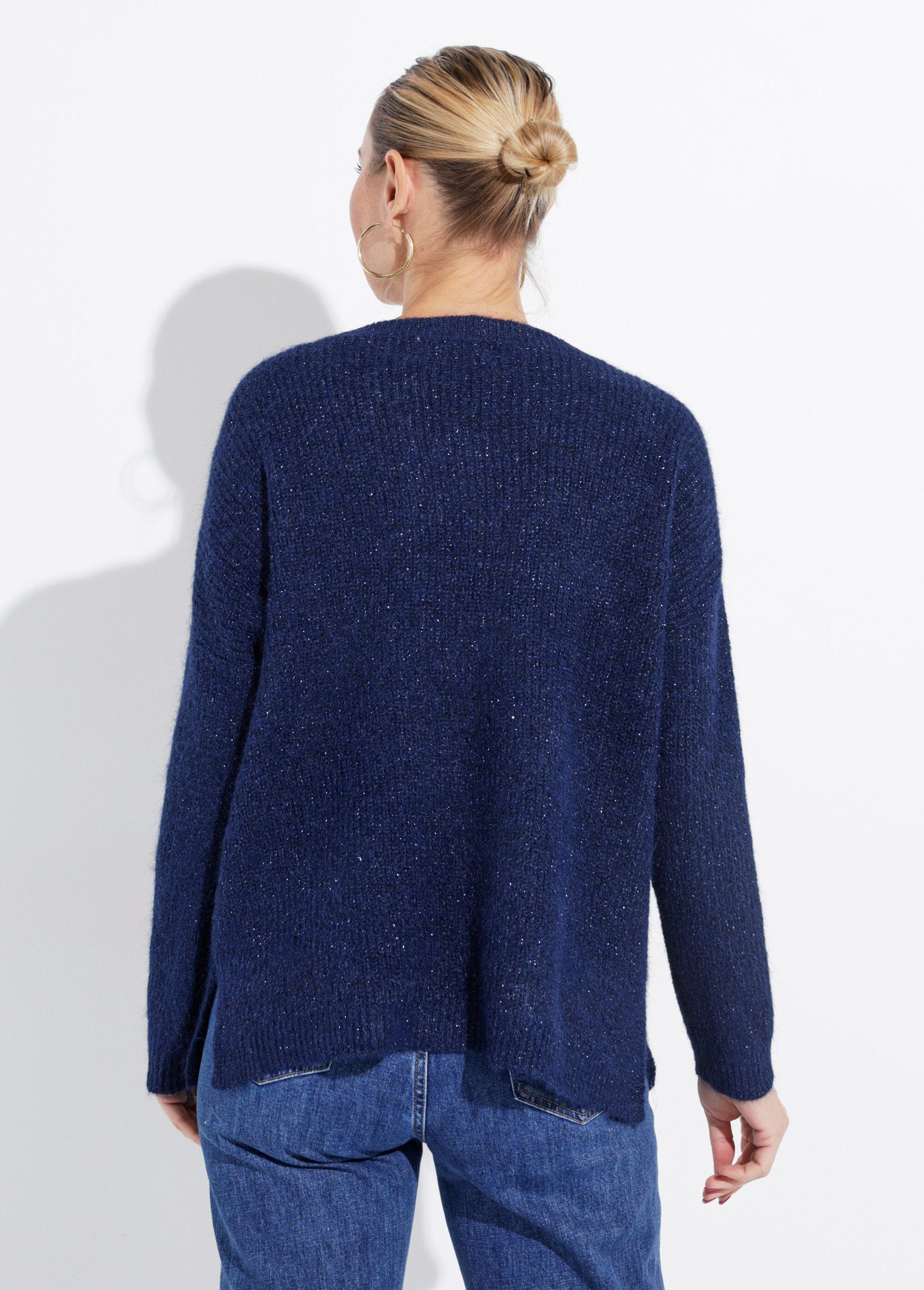 Boat_neck_fluffy_knit_sweater_Marine_DO1_slim