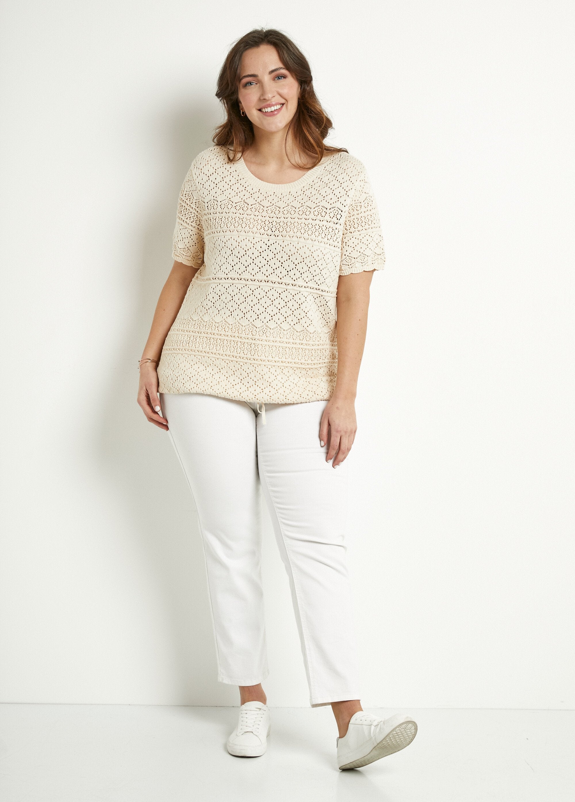 Short-sleeved,_openwork,_round-neck_blouse_sweater_String_SF1_curvy
