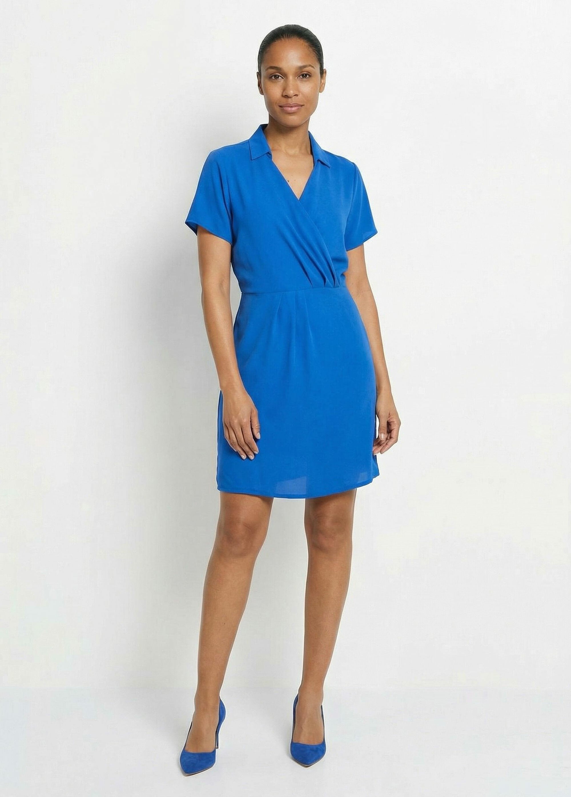V-neck_dress_with_short_sleeves,_Essential_Bright_blue_FA1_slim