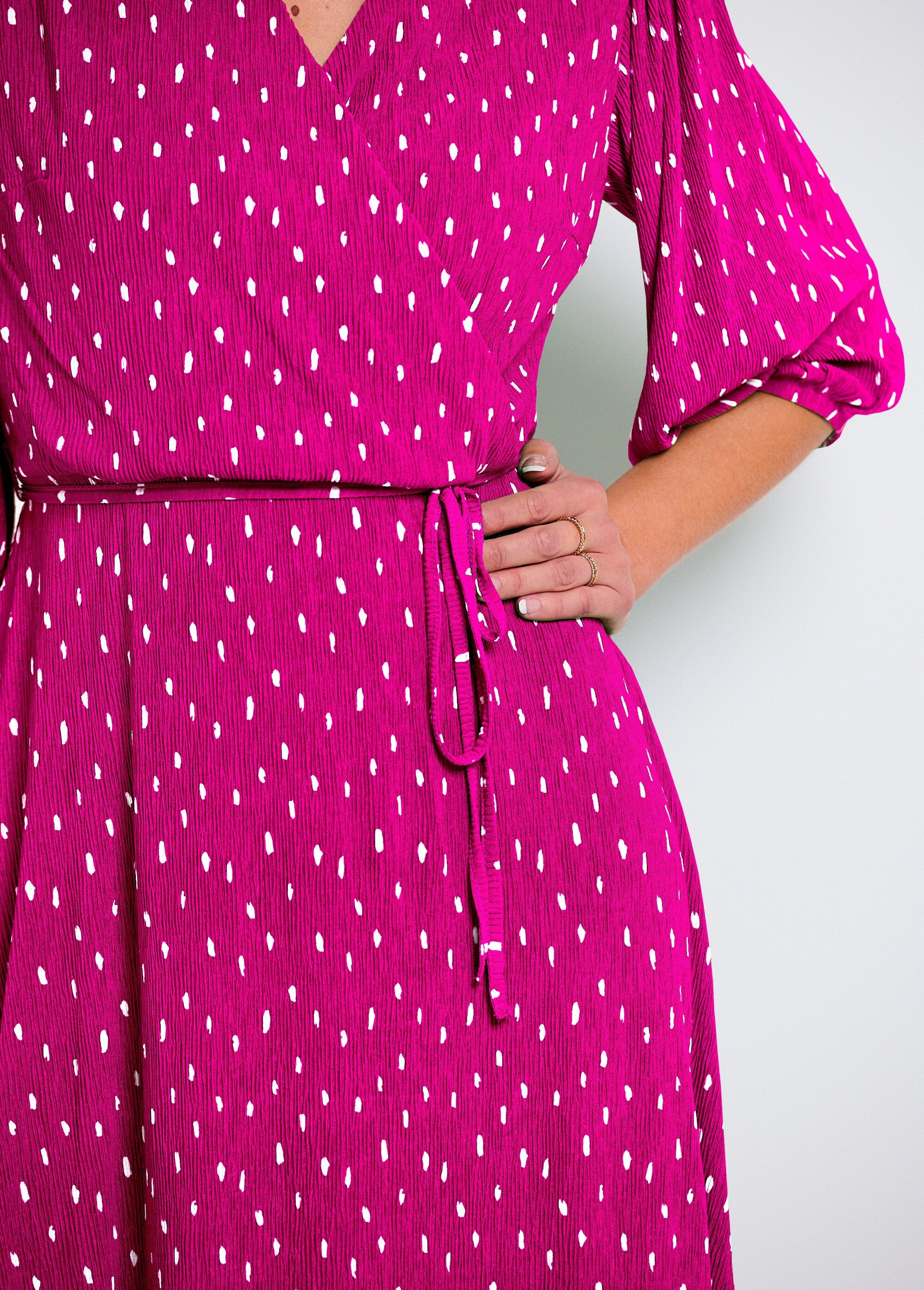 Short_wrap_dress_with_polka_dot_print_Purple_and_white_DE2_slim