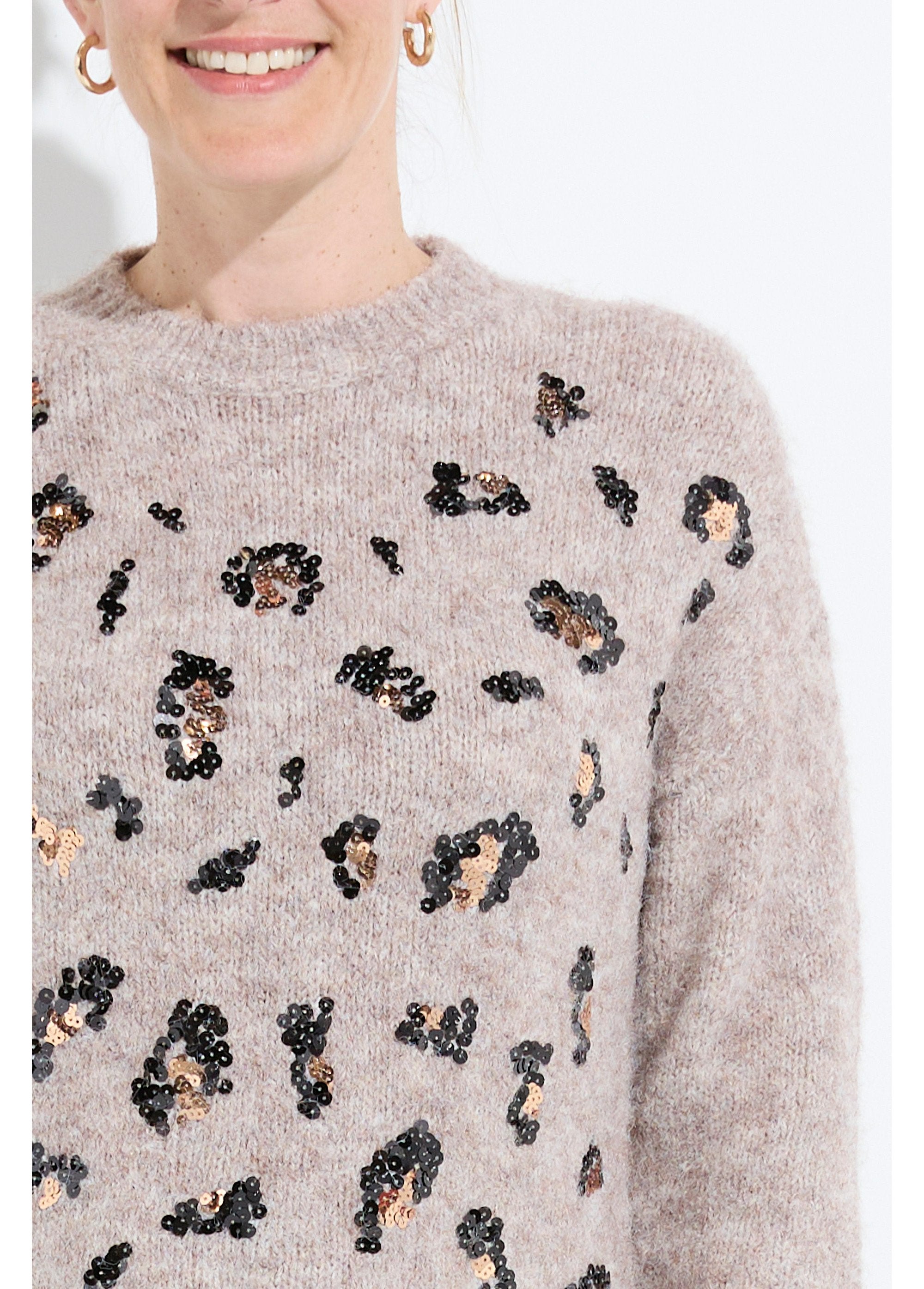 Round_neck_sweater_dress_with_animal_print_sequins_Beige_and_black_DE1_slim