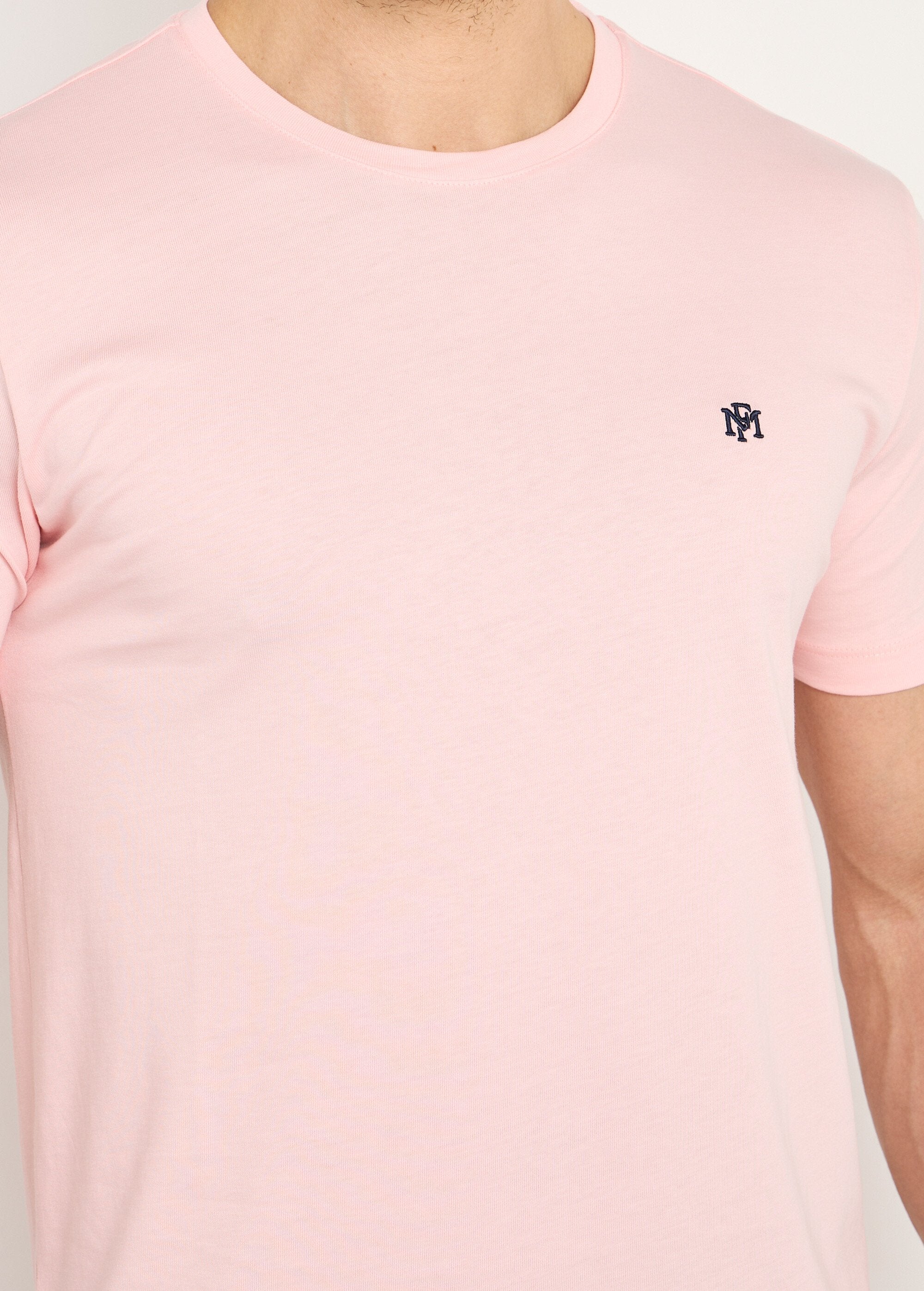 Embroidered_crew_neck_short_sleeve_T-shirt_Light_pink_DE1_slim