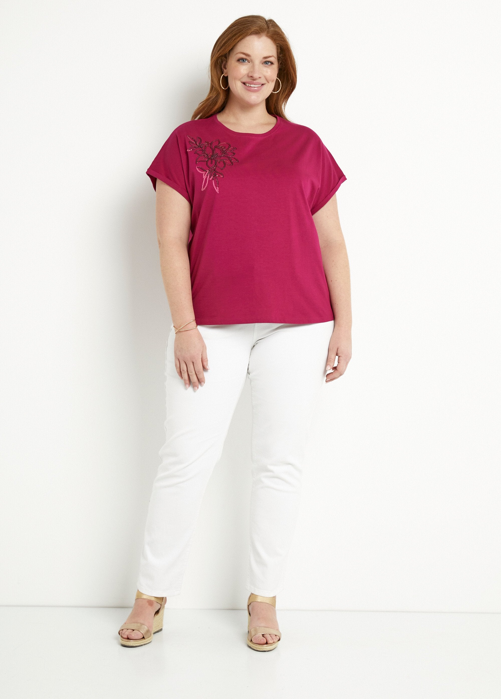Plain_cotton_t-shirt_with_short_sleeves_and_sequins_Cassis_SF1_curvy