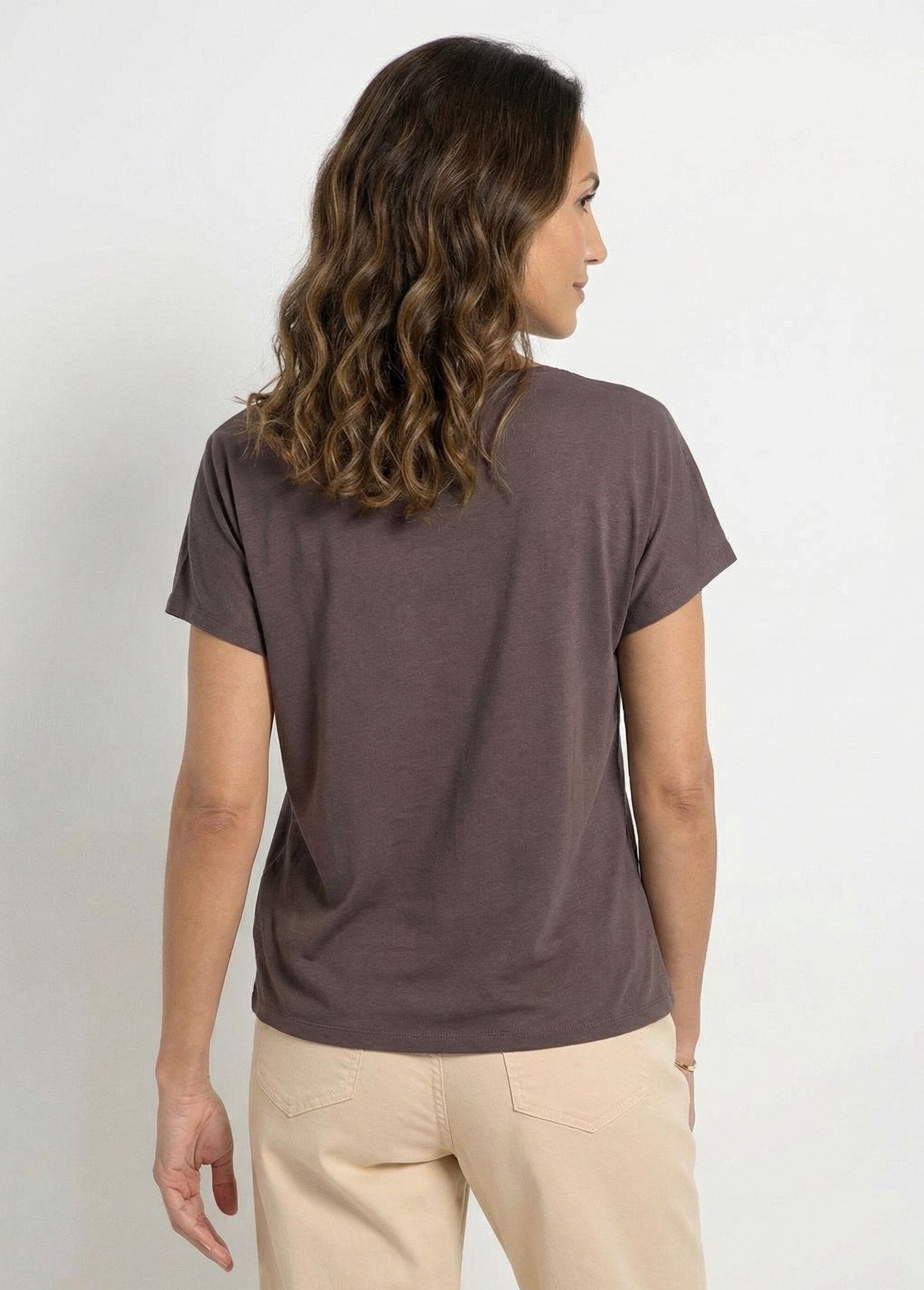 Plain_T-shirt_with_round_neck_and_lace_kimono_sleeves_Chocolate_DO1_slim
