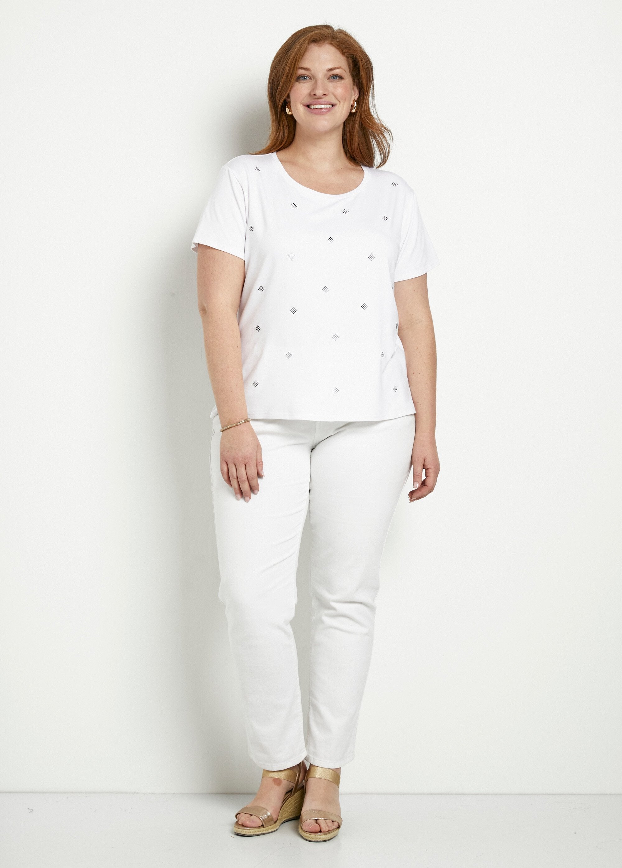Plain_rhinestone_round_neck_short_sleeve_t-shirt_White_SF1_curvy