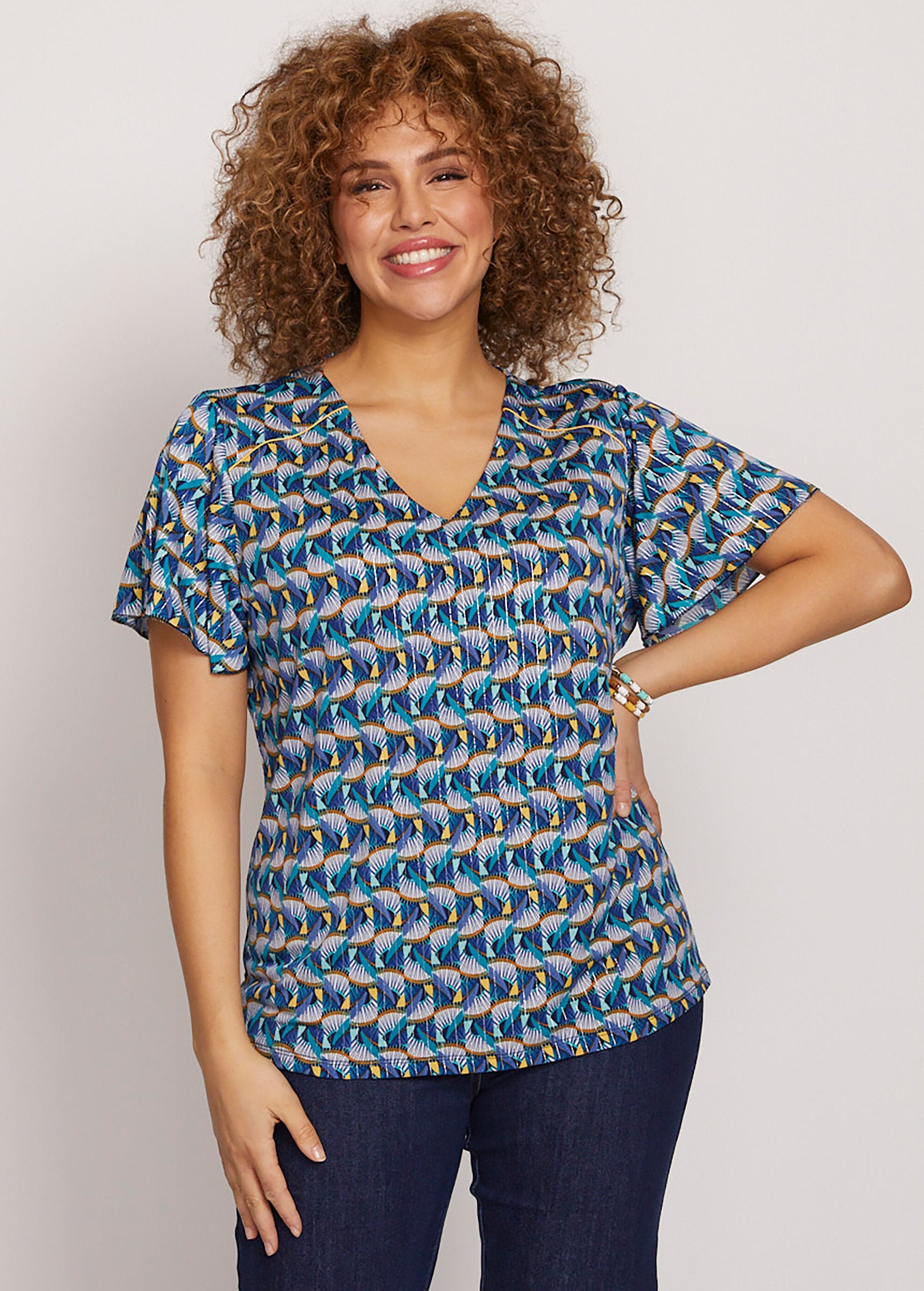 Short_printed_t-shirt_with_butterfly_sleeves_Blue_and_yellow_FA1_curvy