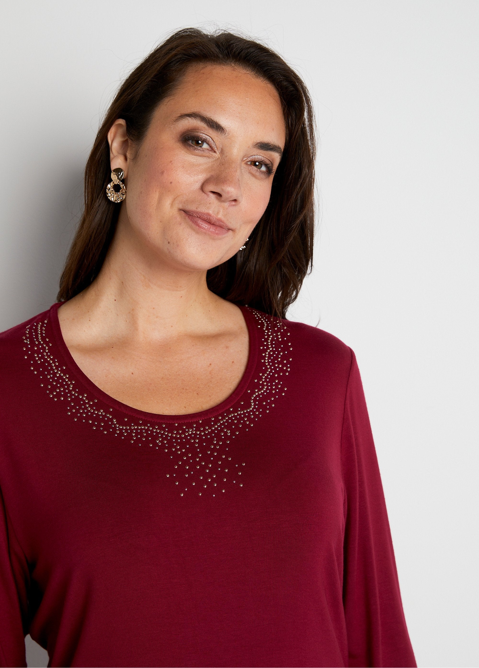 Flowy_T-shirt_with_rhinestones,_3/4_sleeves_Bordeaux_DE1_curvy