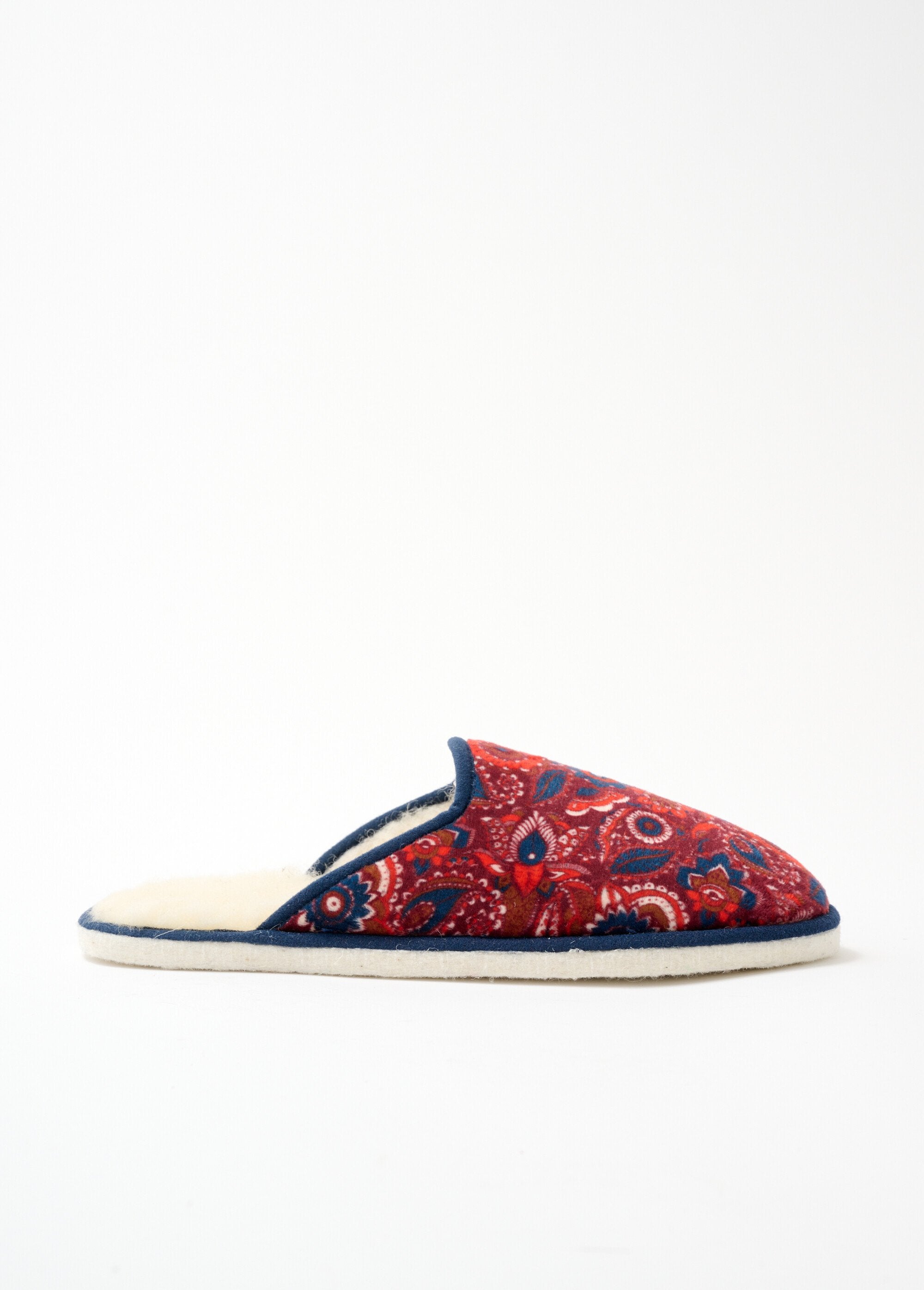 Comfortable_width_mule_slipper_with_wool_lining_Burgundy_print_DR1_slim