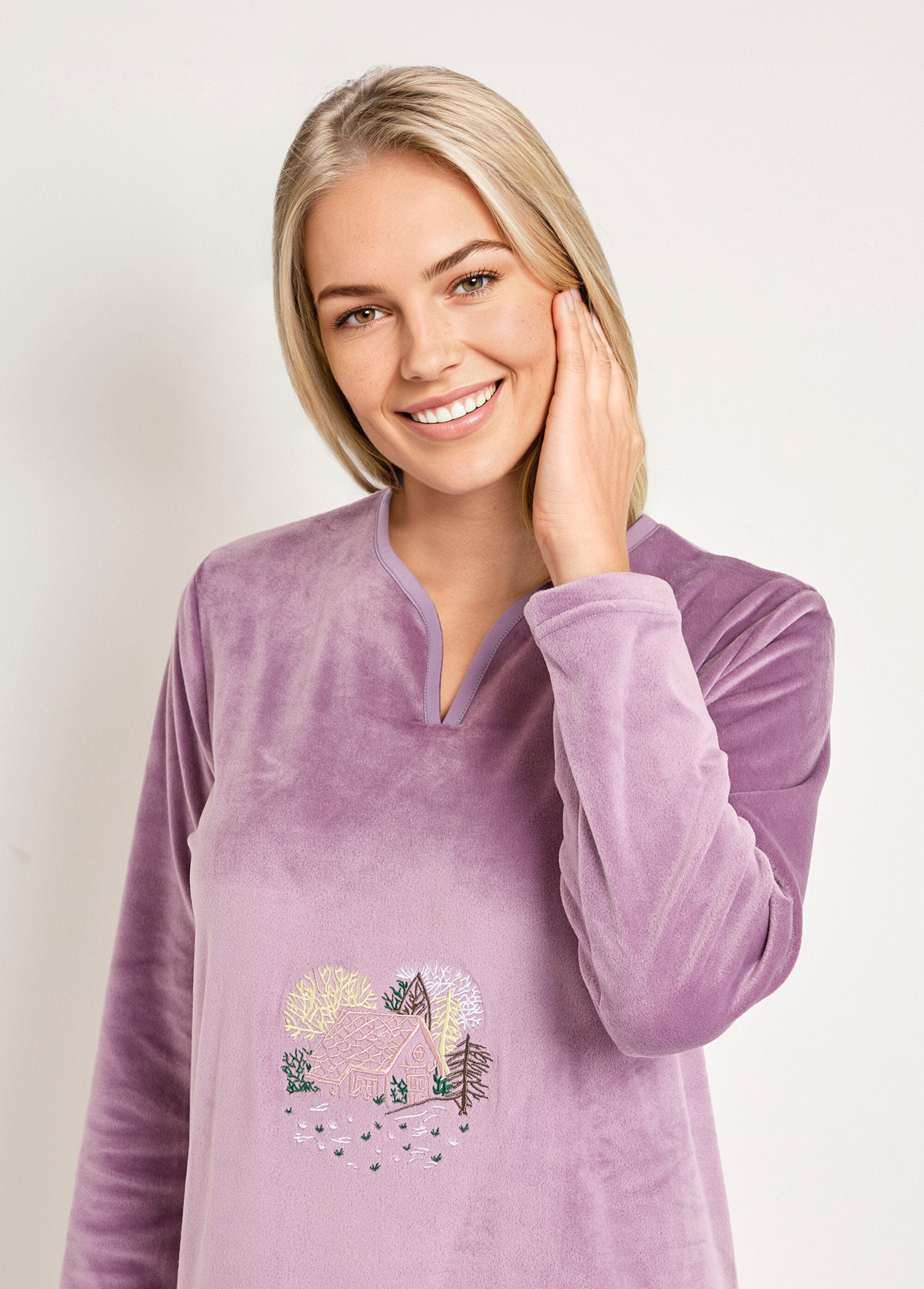 Embroidered_mid-length_fleece_nightgown_Violin_DE1_slim