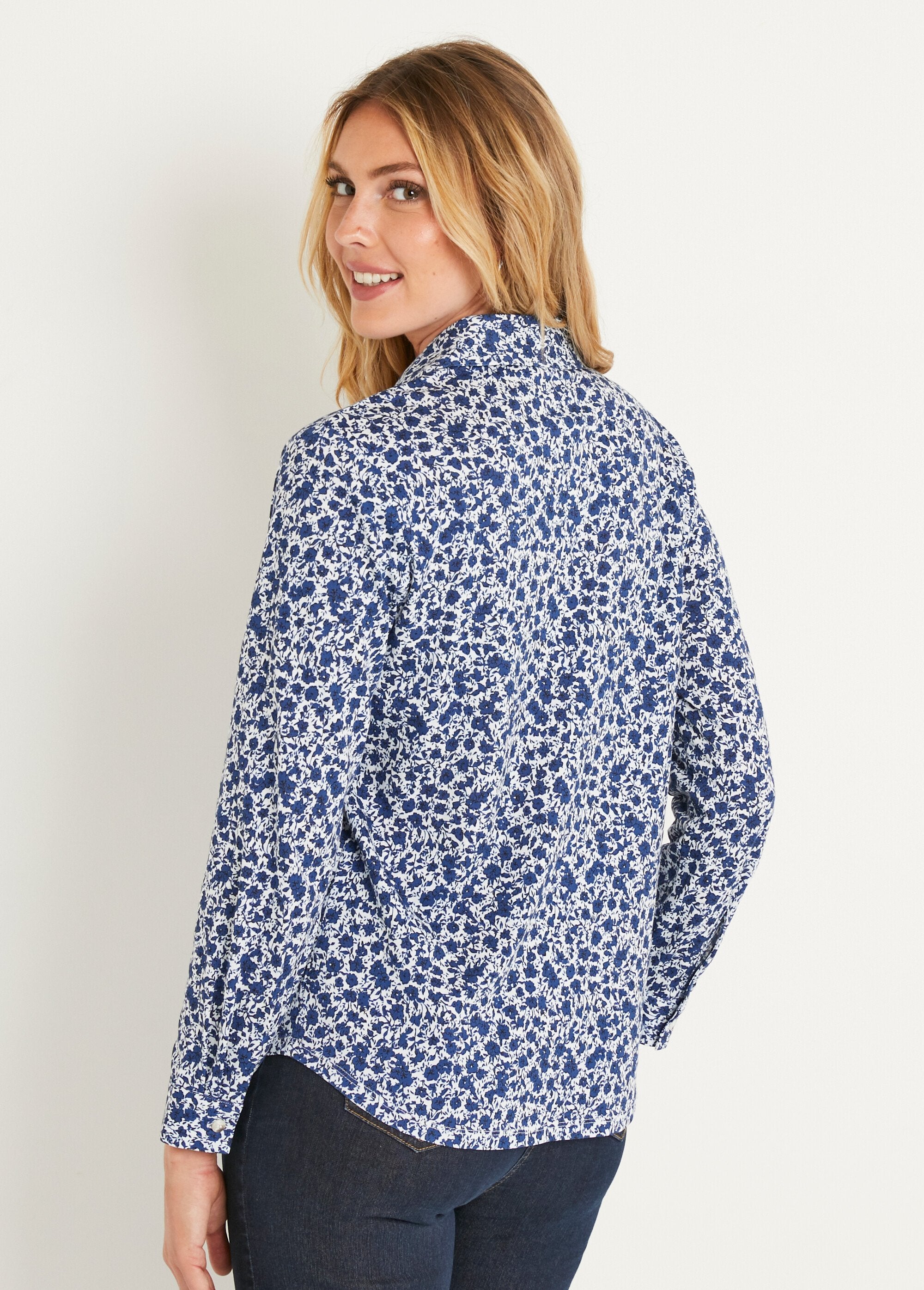 Straight_button-down_cotton_blouse_Blue_DO1_slim