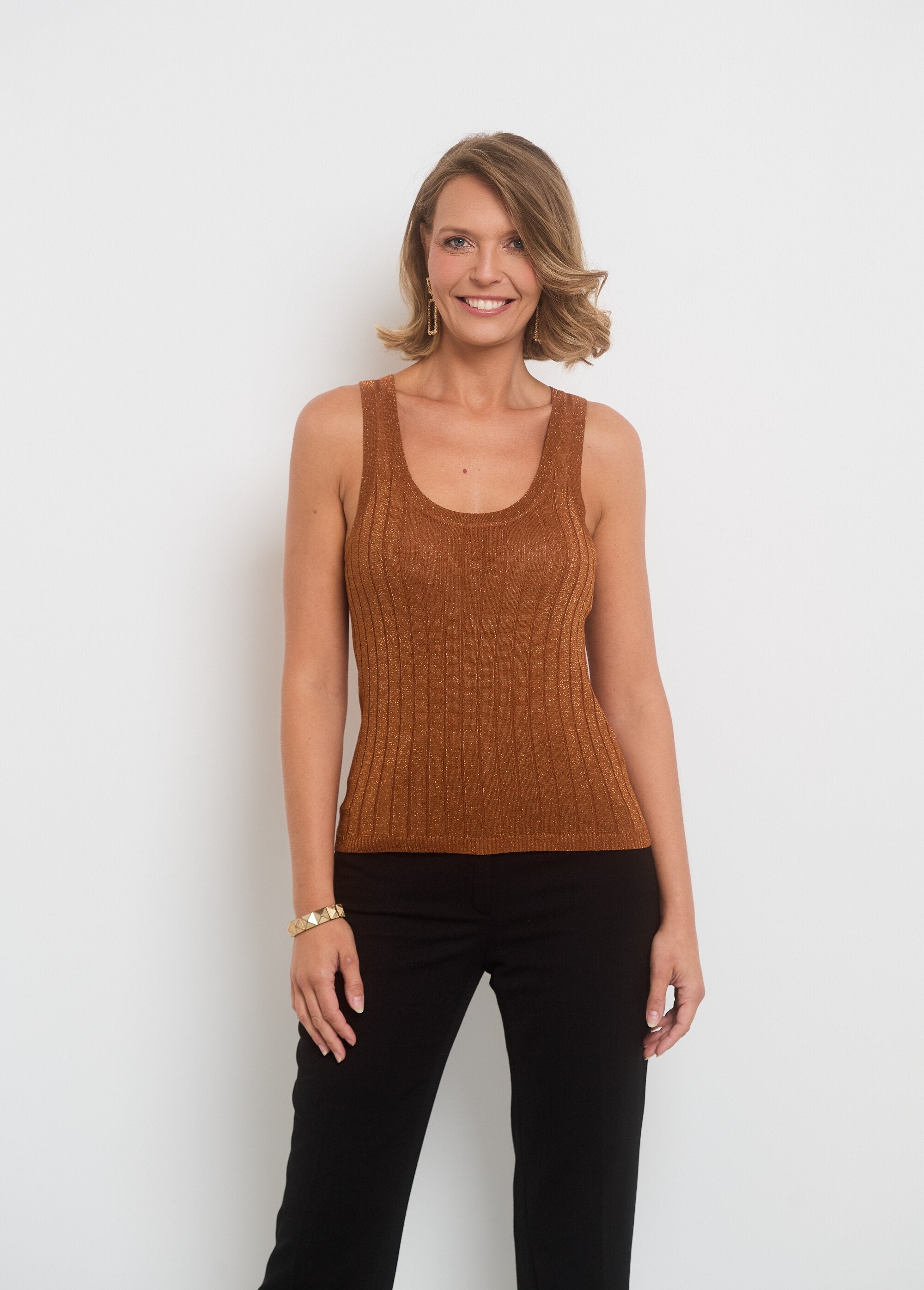 Ribbed_tank_top_with_metallic_thread_camel_FA1_slim