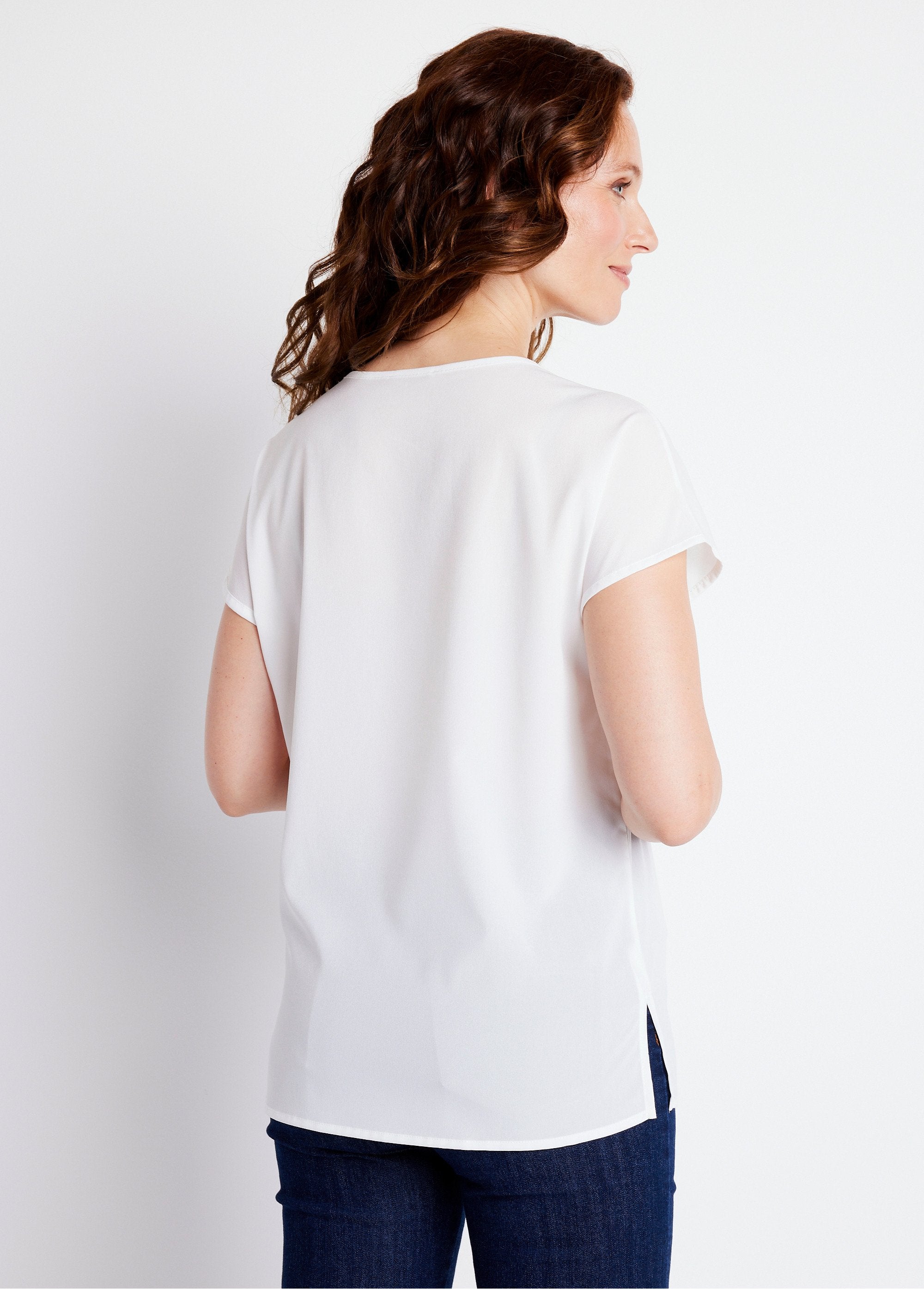 Long_short-sleeved_top_with_round_neck_embroidery_Ecru_DO1_slim