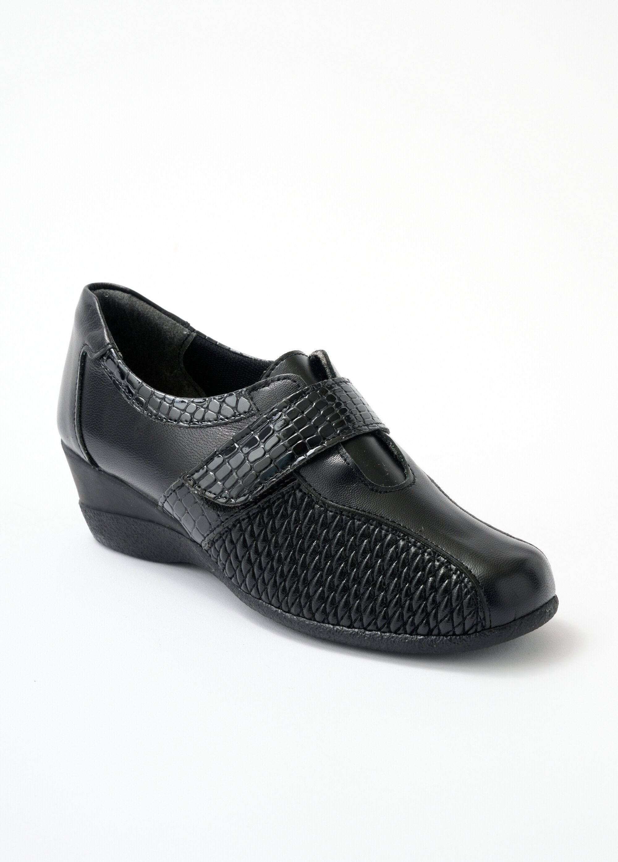 Comfortable_wide_leather_derbies_Black_FA1_slim