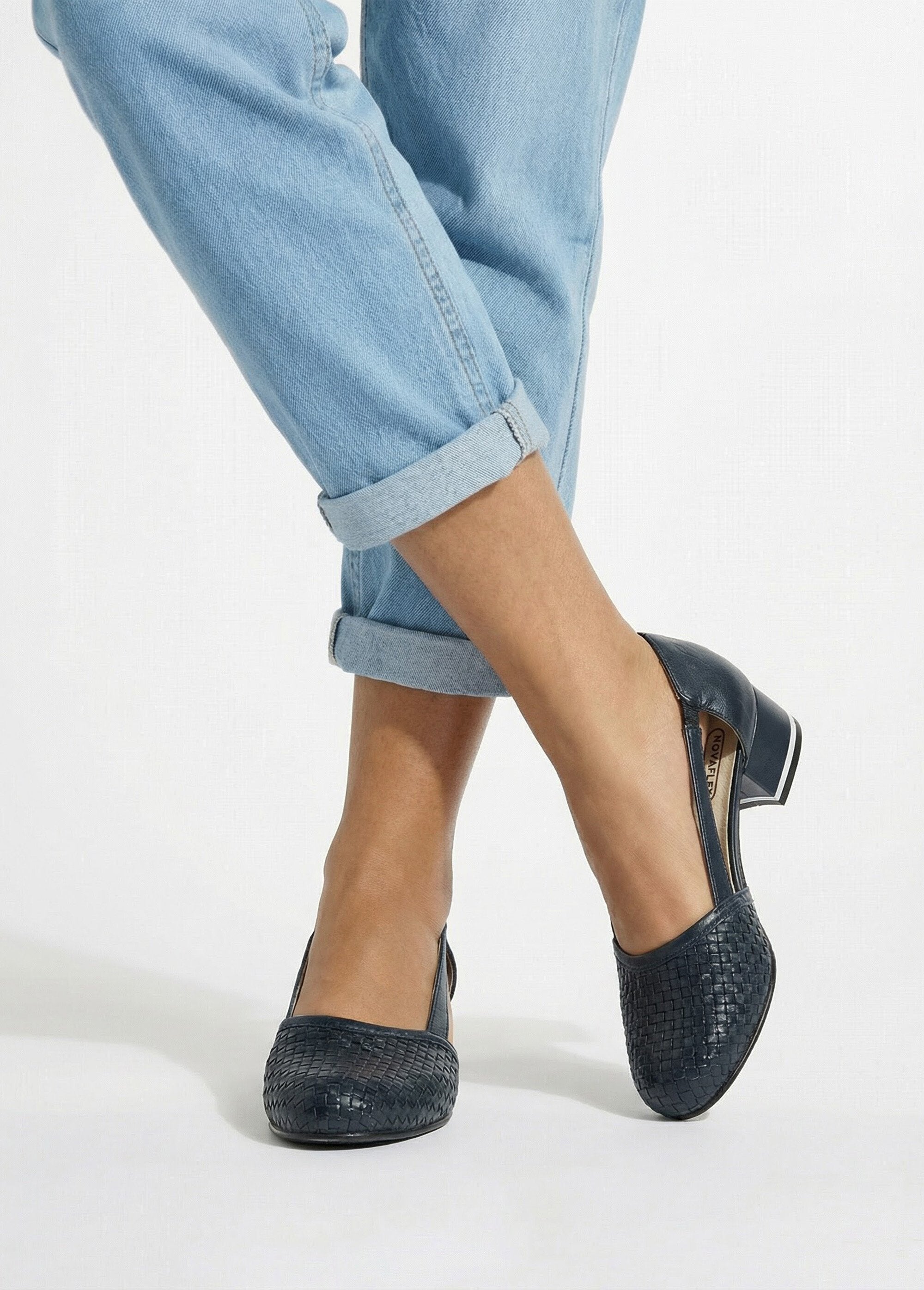 Leather_heeled_pumps_Marine_SF1_slim