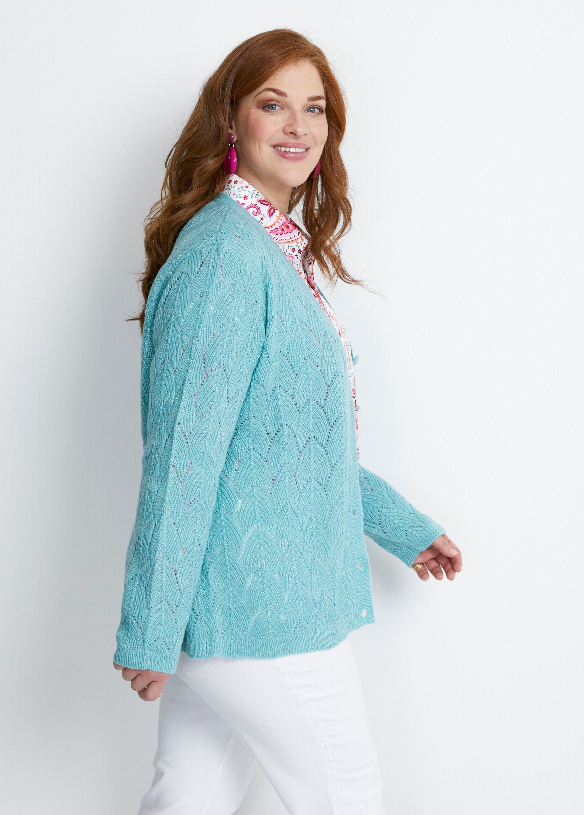 Buttoned_vest_with_recycled_fibers_Aqua_DR1_curvy