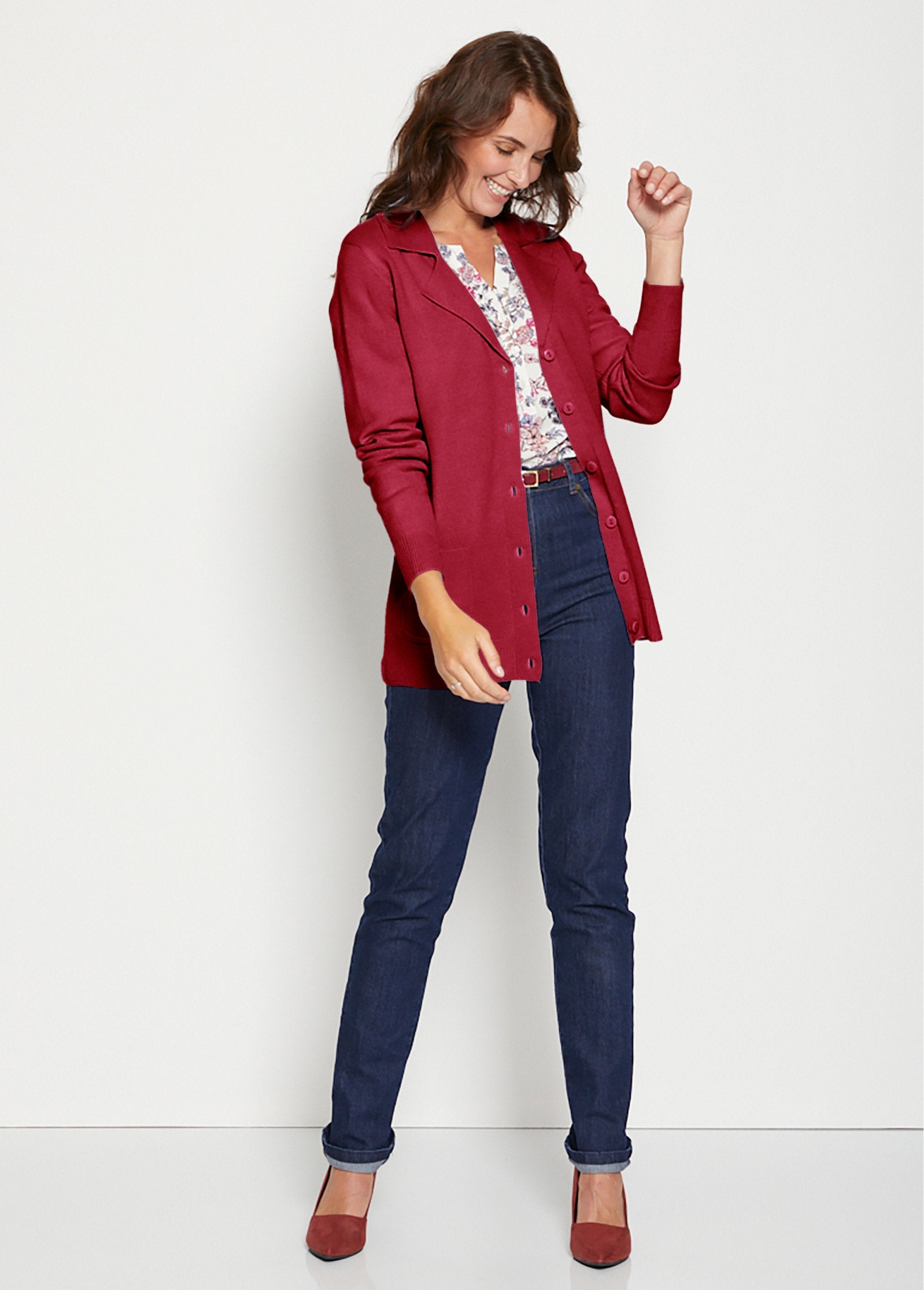 Mid-length_buttoned_cardigan_with_tailored_collar_Bordeaux_SF1_slim