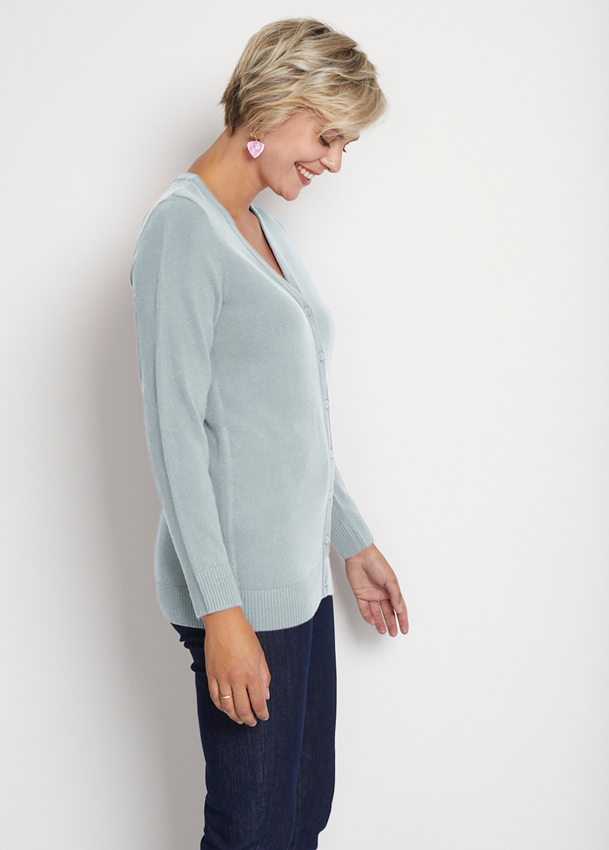 Mid-length_soft_knit_buttoned_cardigan_Sky_DR1_slim