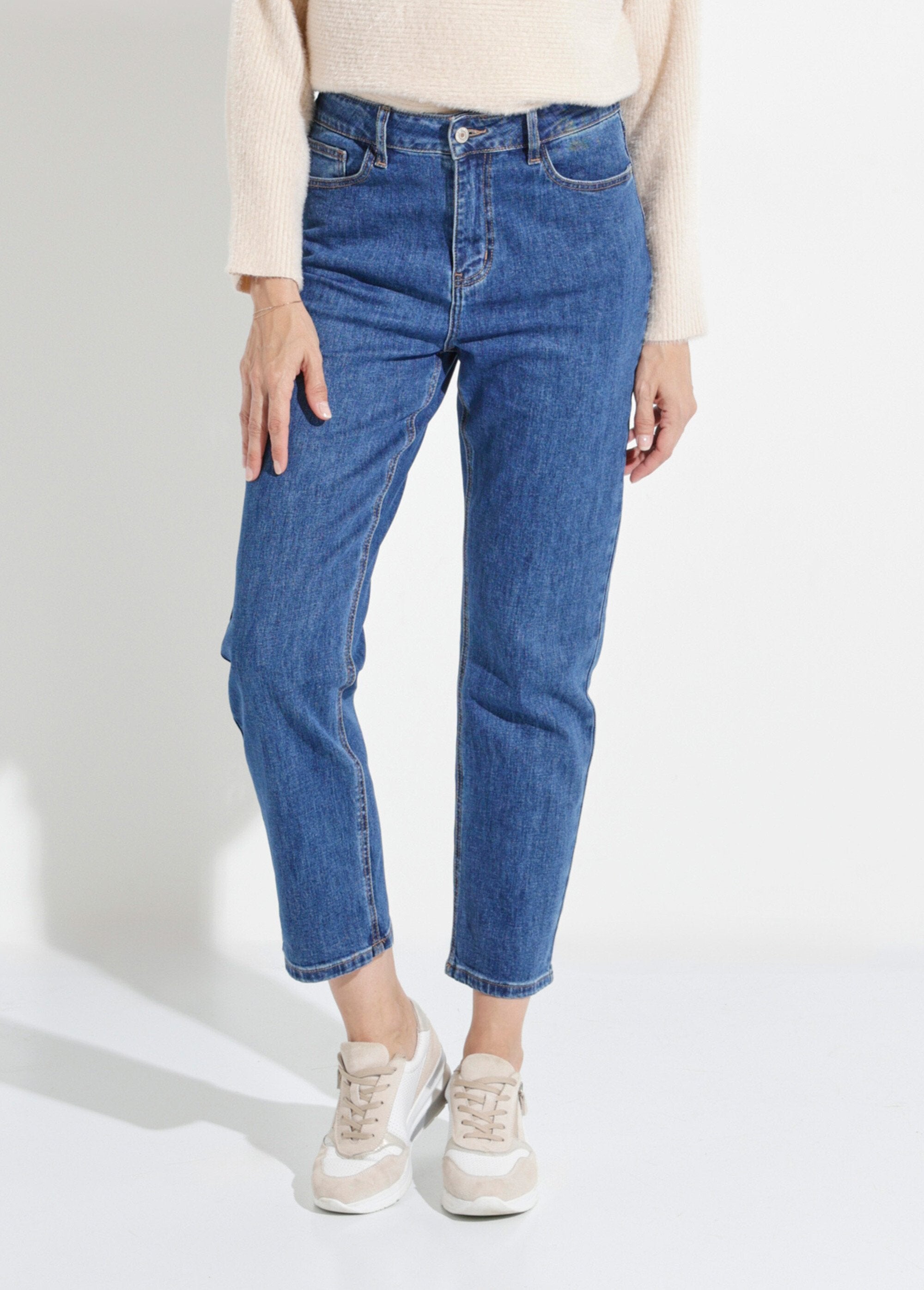 Denim_mom_jeans,_PLUS_SIZE_special_Medium_denim_FA1_slim
