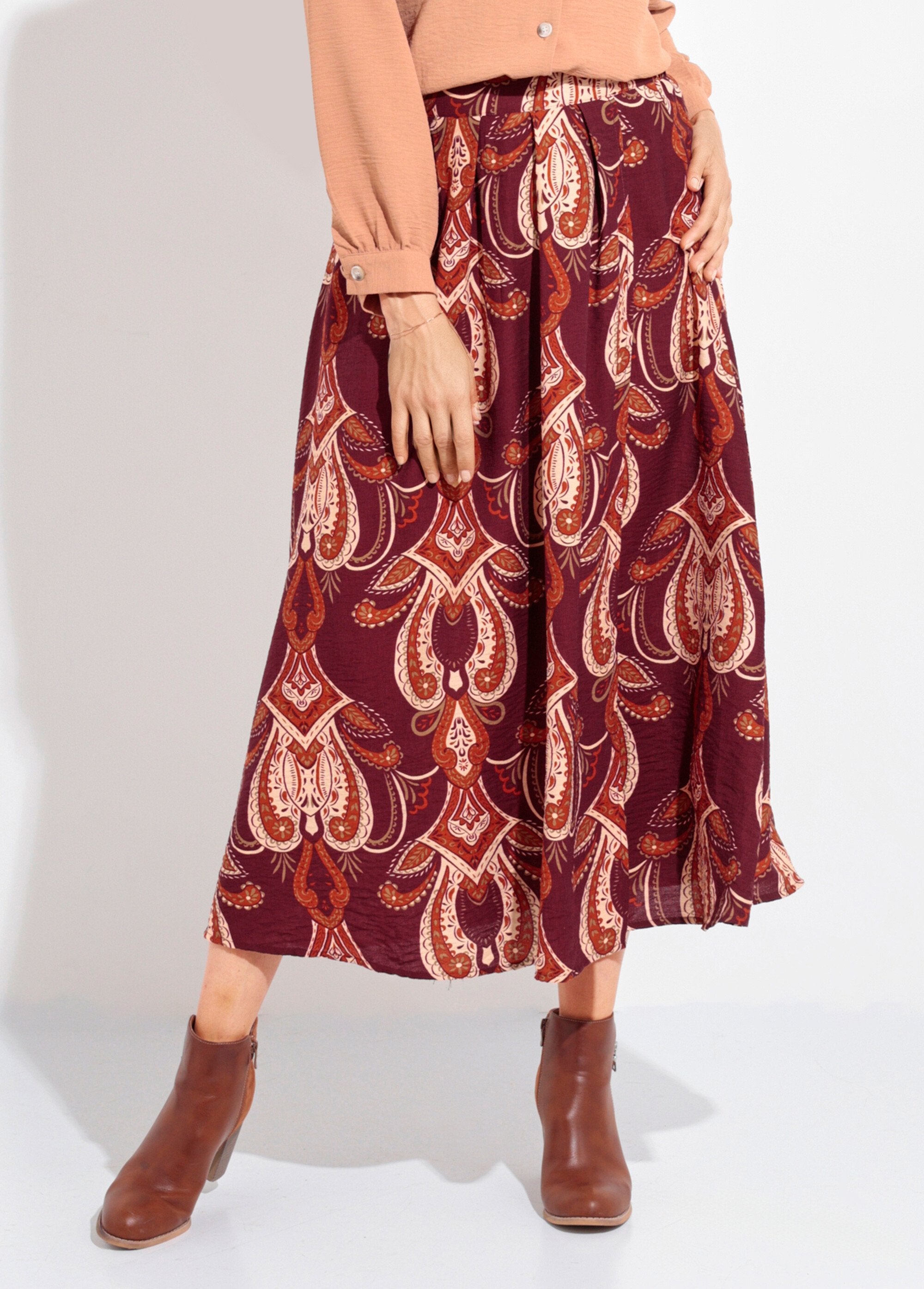 Long_flowing_paisley_print_skirt_Bordeaux_FA1_slim