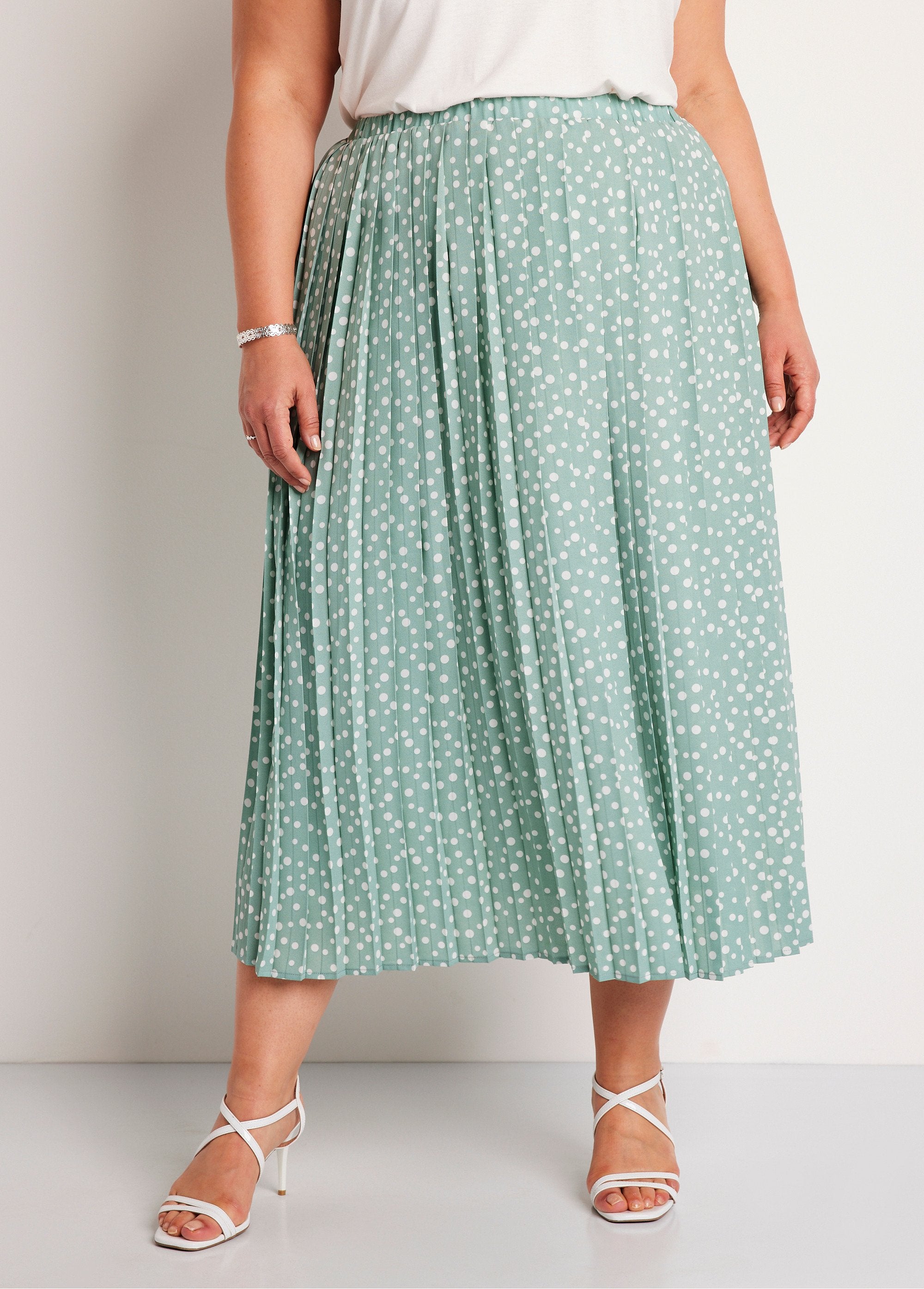 Long_pleated_polka_dot_print_skirt_Mint_and_white_FA1_curvy