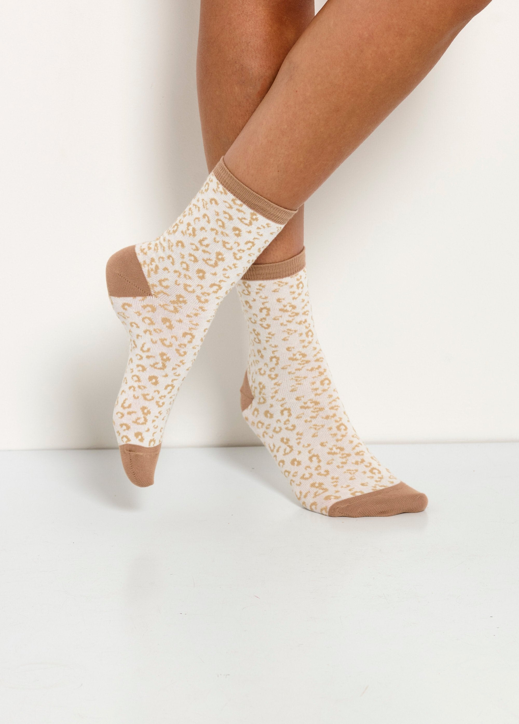 Leopard_Print_Mid-Calf_Socks_-_Pack_of_3_Pairs_Ivory_lot3_FA2_slim