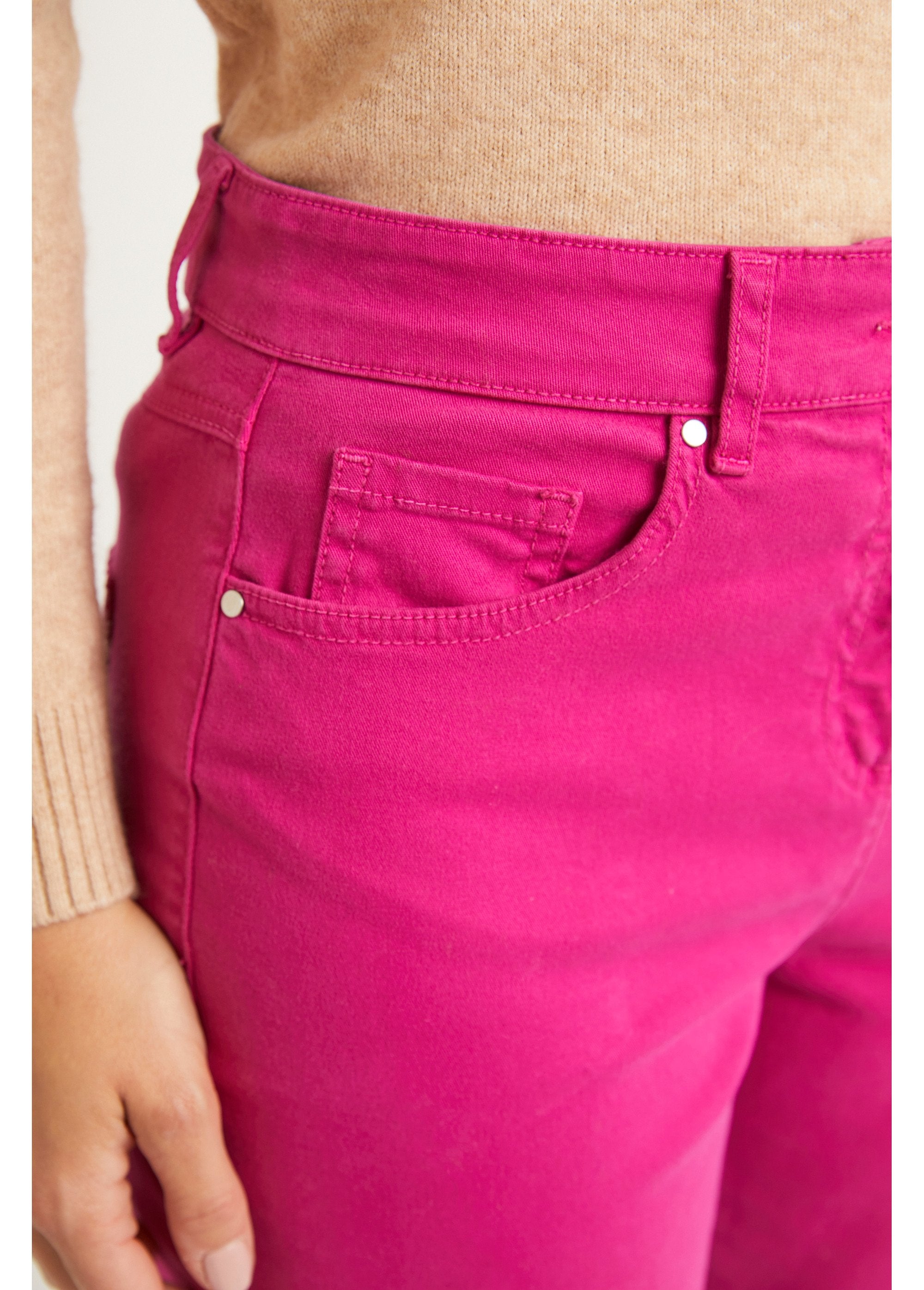 Straight-leg_5-pocket_stretch_cotton_pants_Magenta_pink_DE1_slim