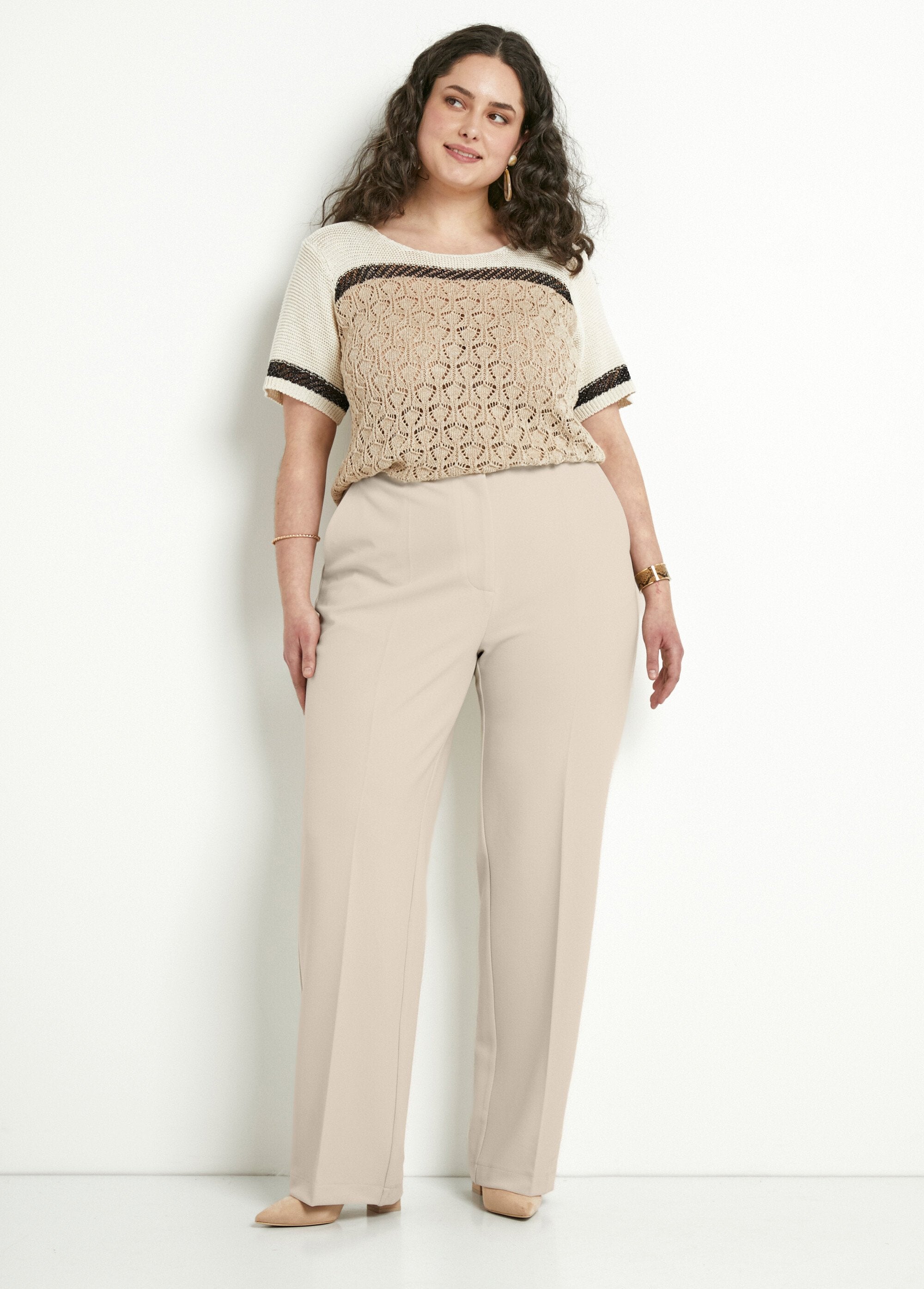 Wide_flowing_pants_Beige_SF1_curvy