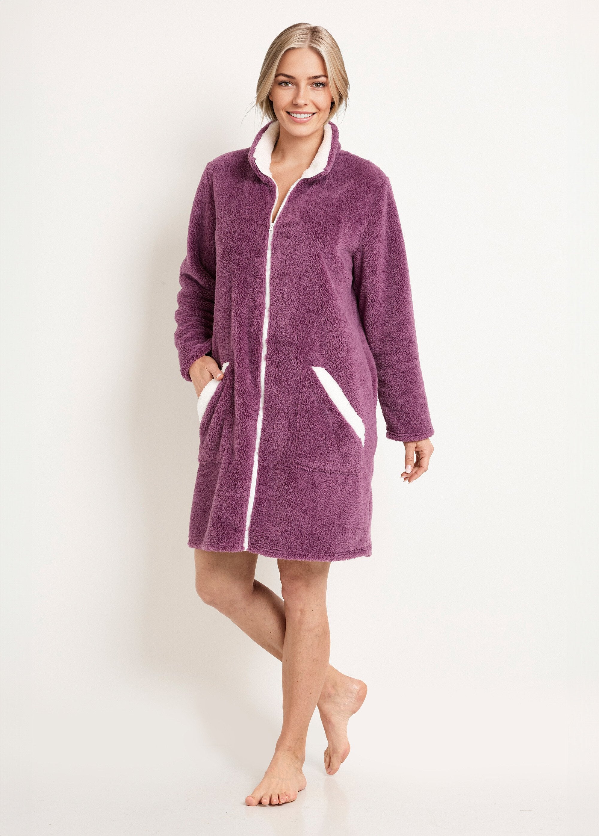 Short_zipped_bathrobe_with_high_collar_and_plush_mesh_Plum_FA1_slim