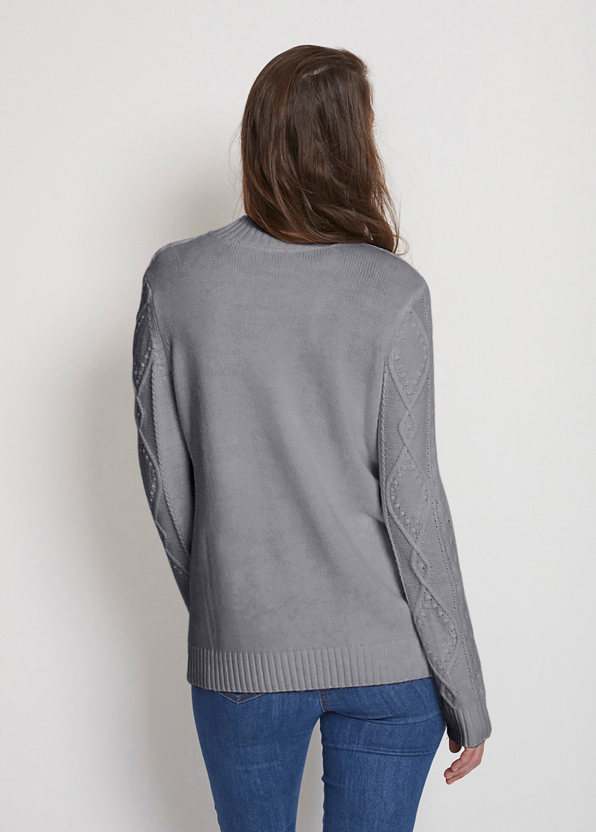 Short_warm_sweater_with_cable_high_collar_Gray_DO1_slim