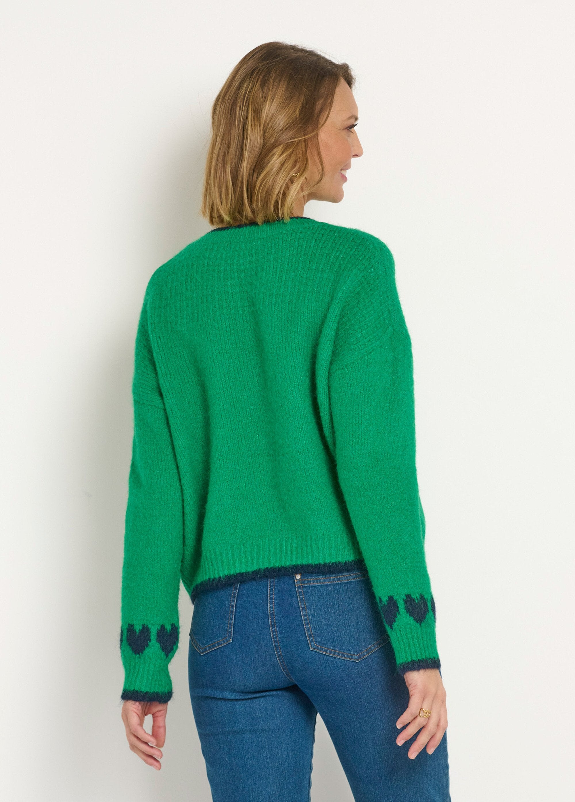 Warm_wool_sweater_with_heart_details,_round_neck_Green_DO1_slim