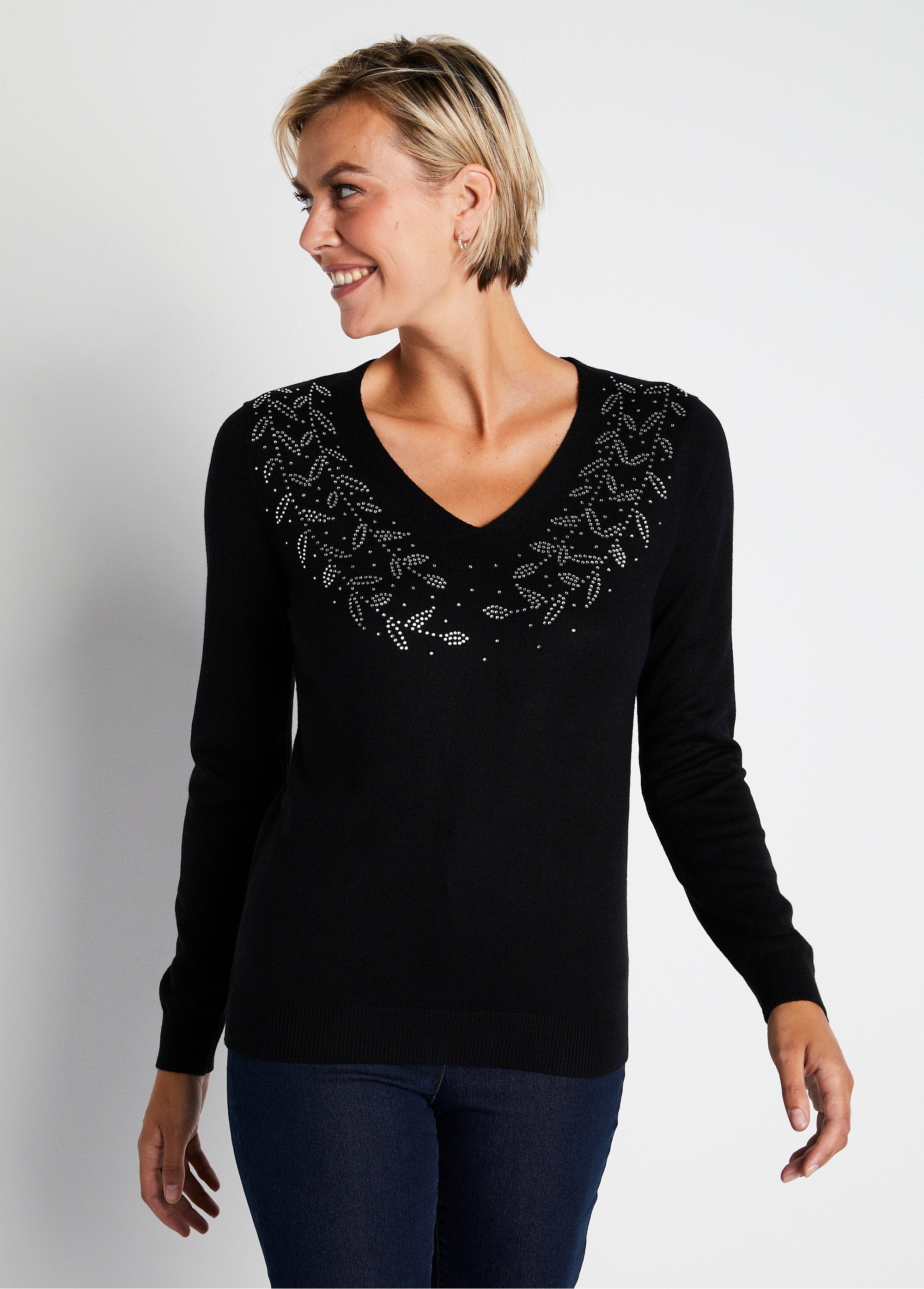 Long-sleeved_rhinestone_V-neck_sweater_Black_FA1_slim